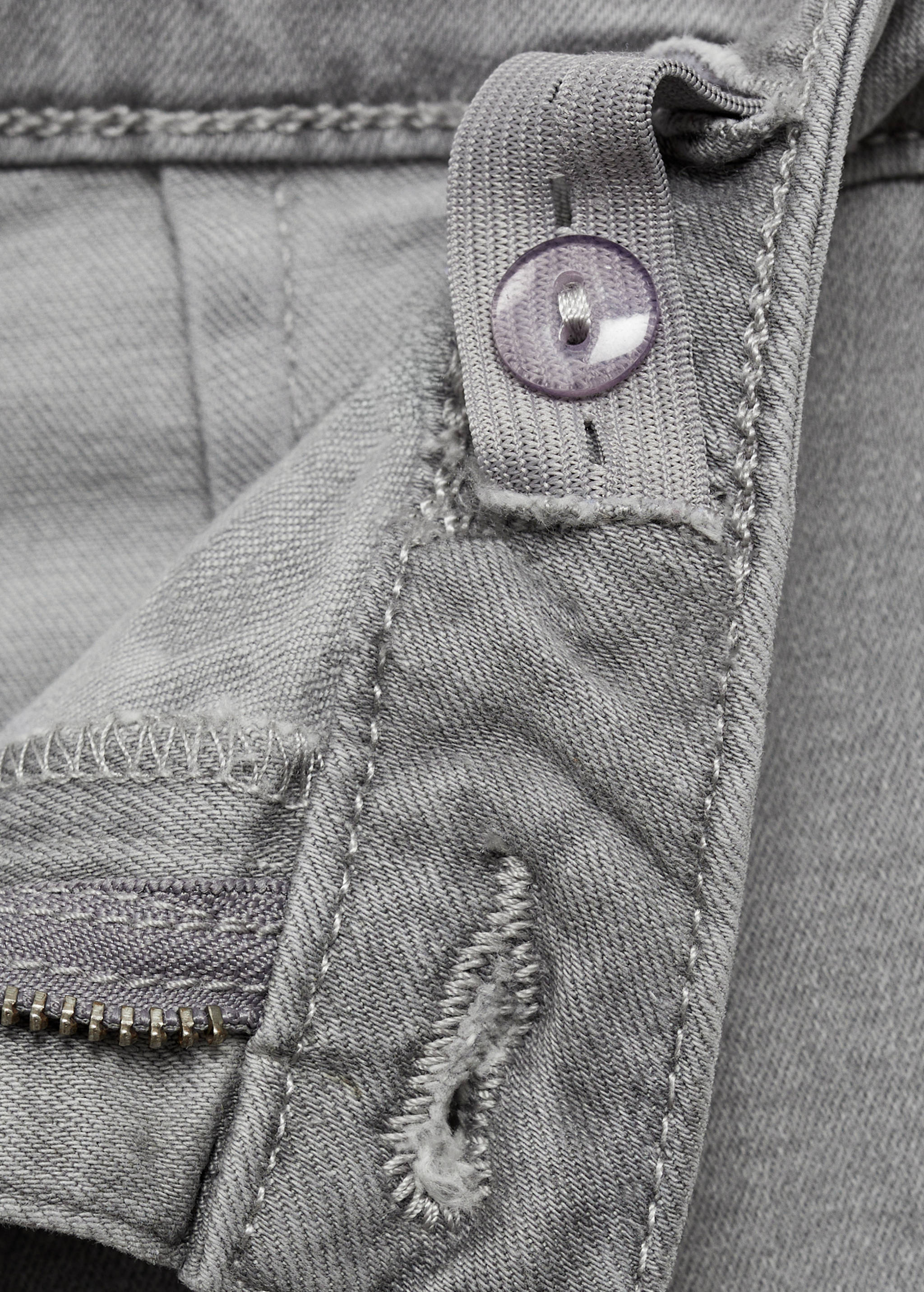 Culotte-Jeans mit ausgefranstem Saum - Detail des Artikels 8