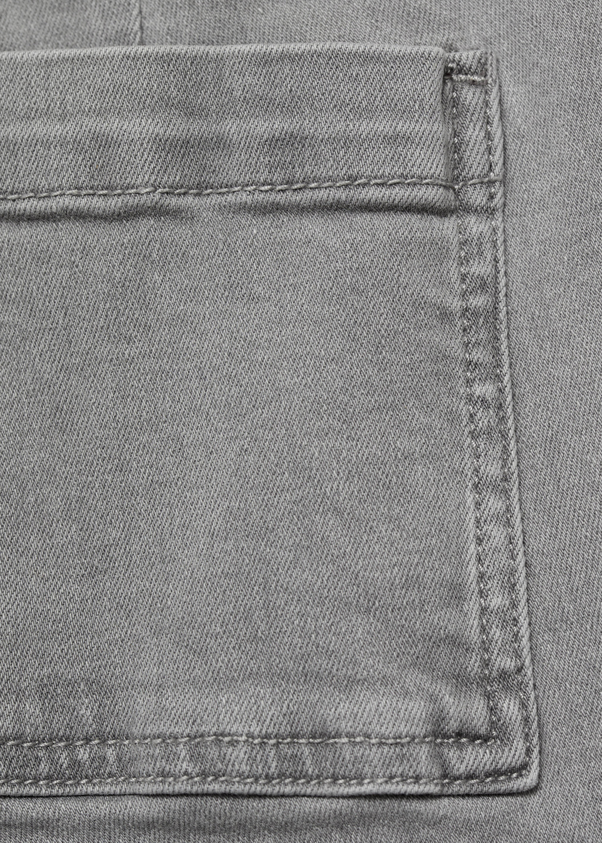 Culotte-Jeans mit ausgefranstem Saum - Detail des Artikels 0