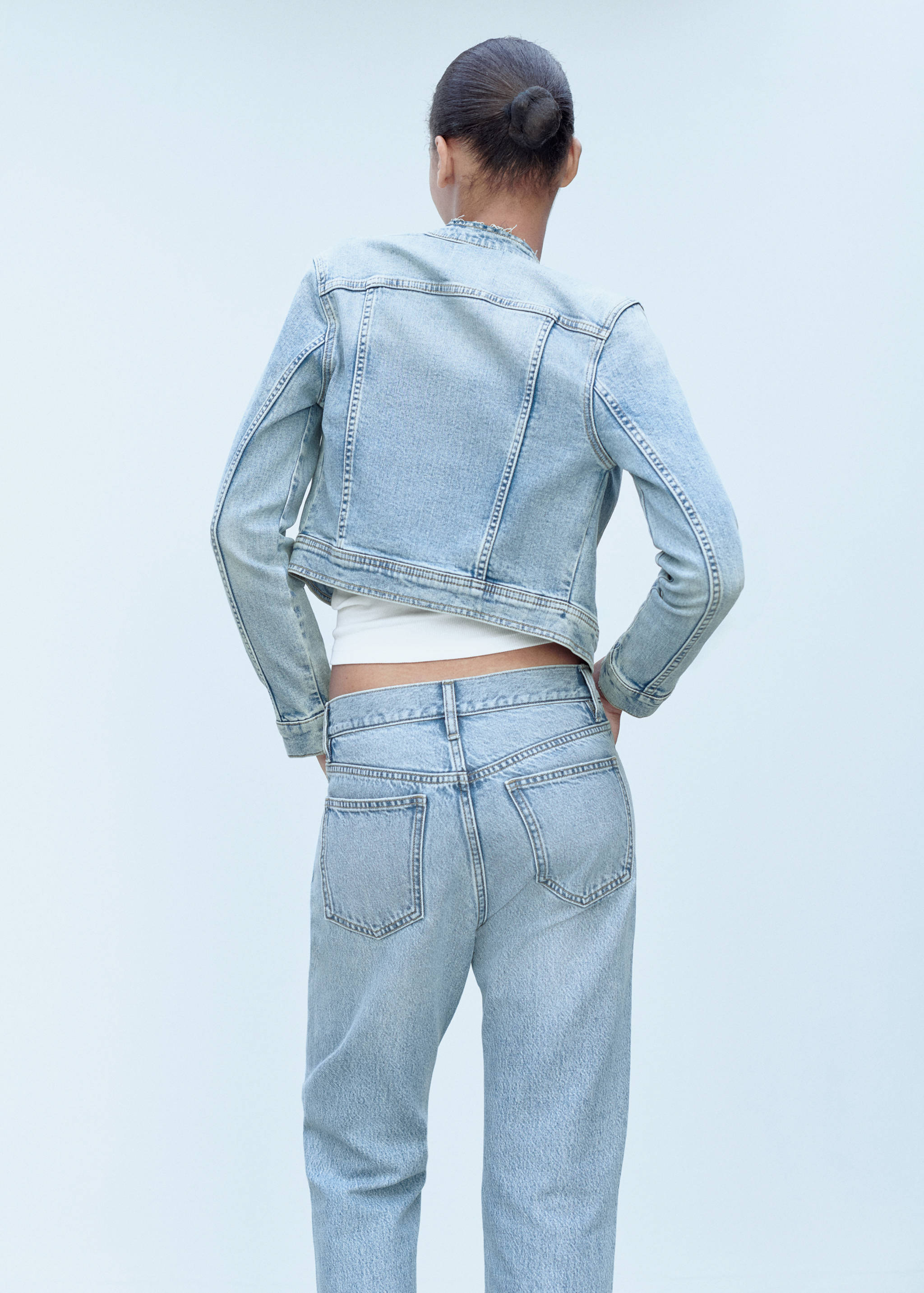 Zip-up denim jacket - Reverse of the article