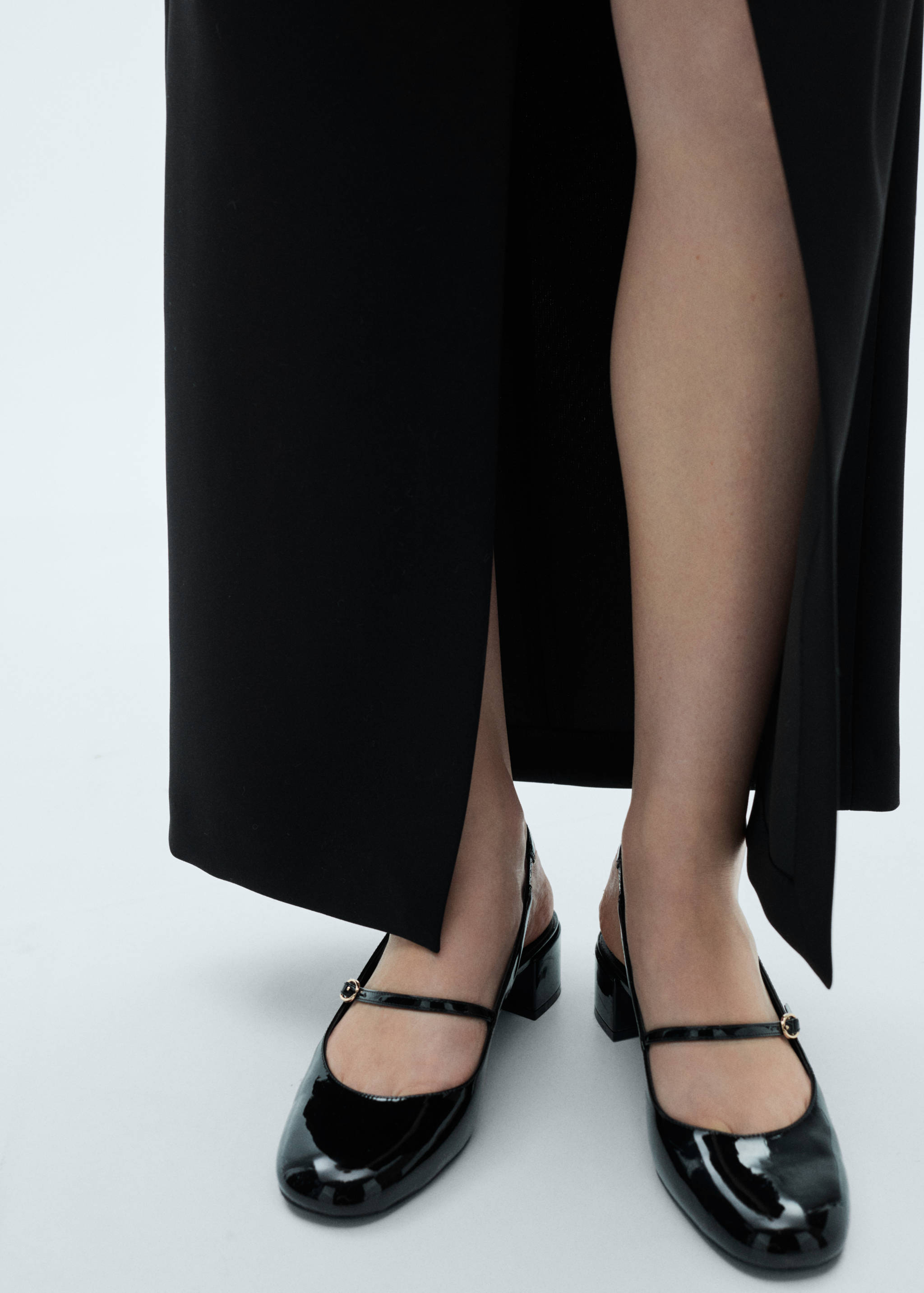 Magassarkú, csatos cipő - A termék adatai 9