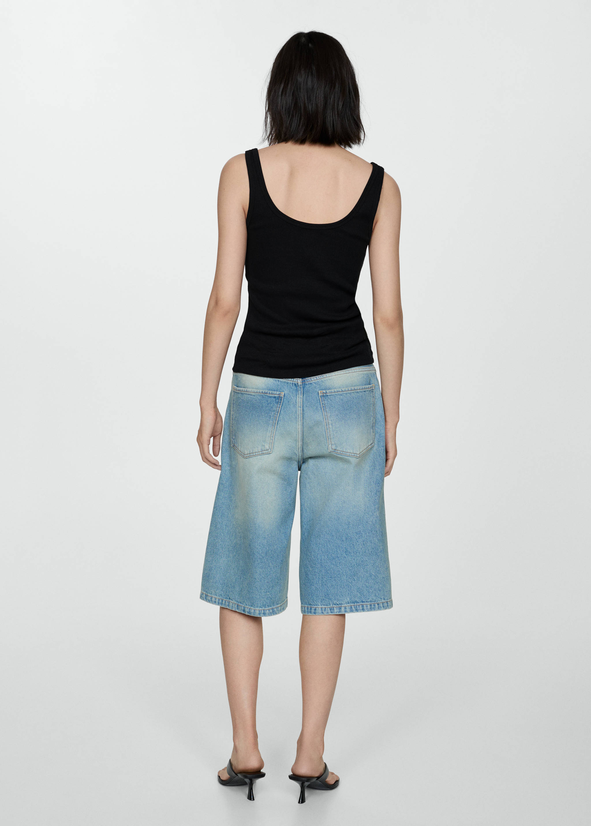 Top tirantes botones - Reverso del artículo