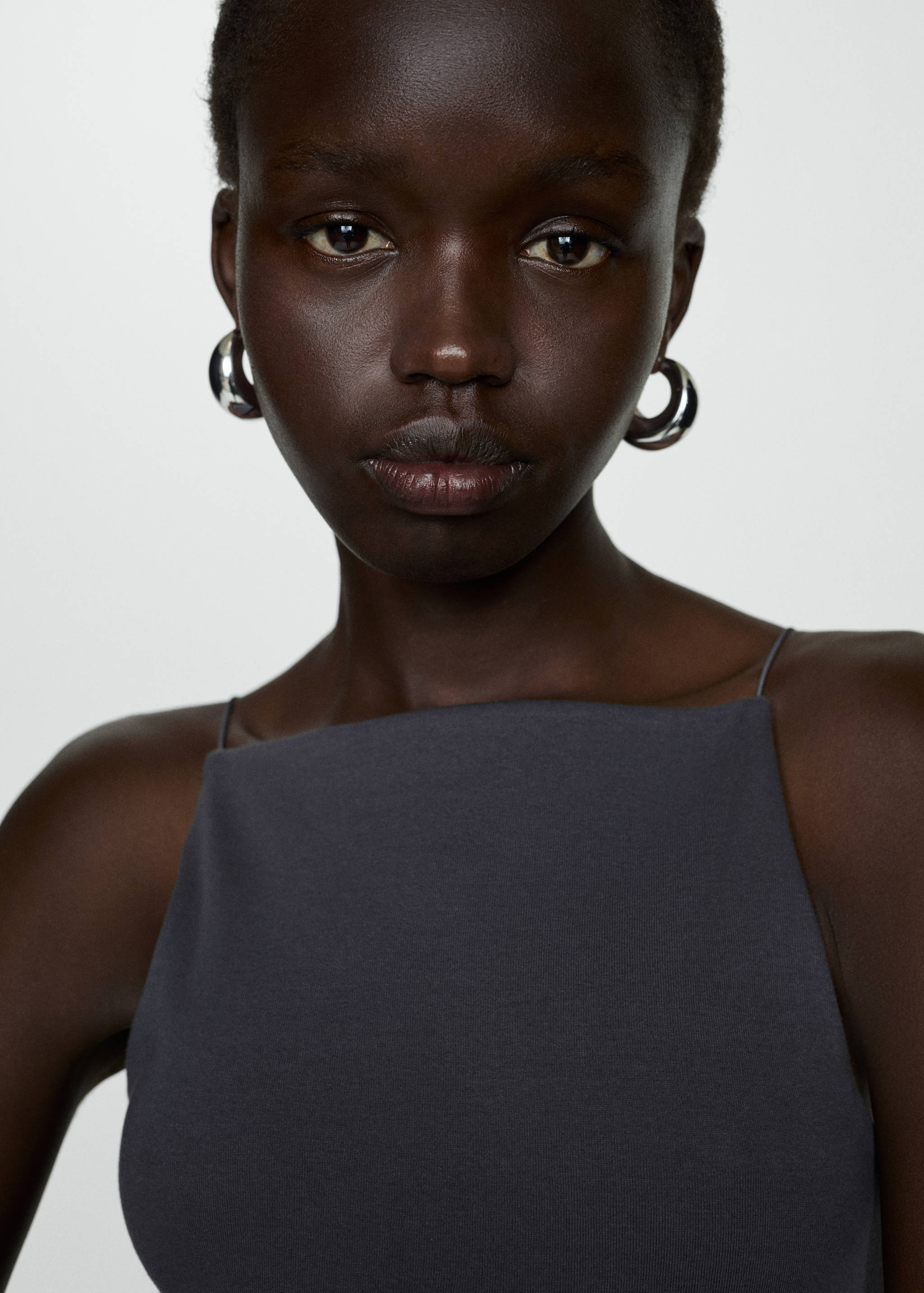 Fitted halter-neck top - Details of the article 1