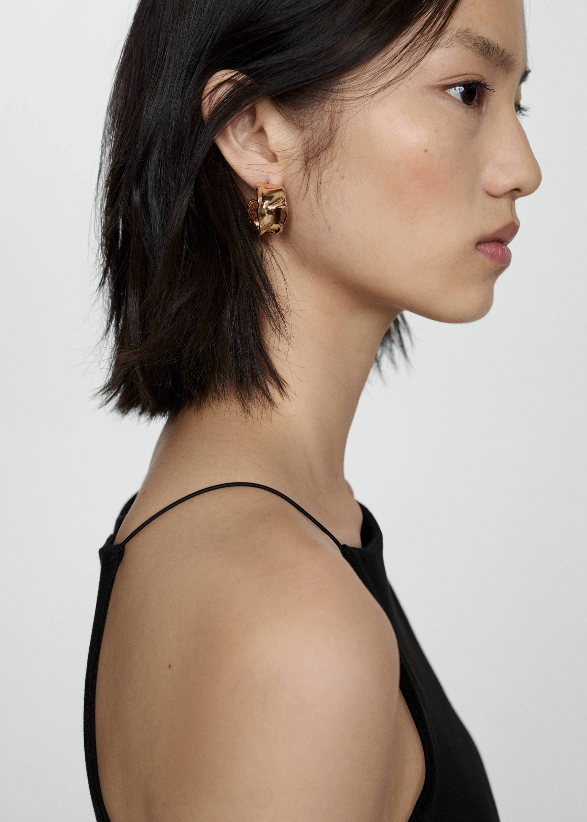 Fitted halter-neck top - Details of the article 1