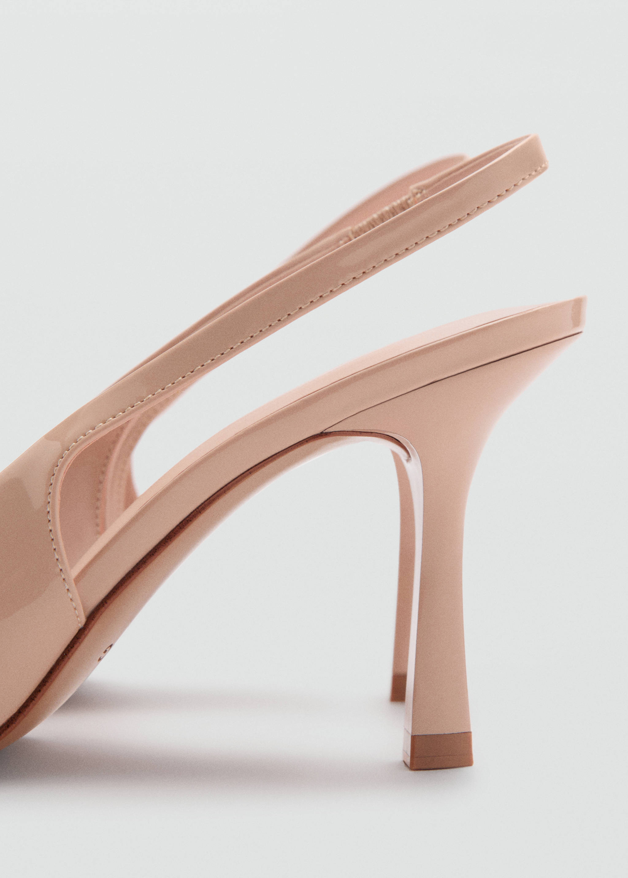 High-heeled shoes - Details of the article 1