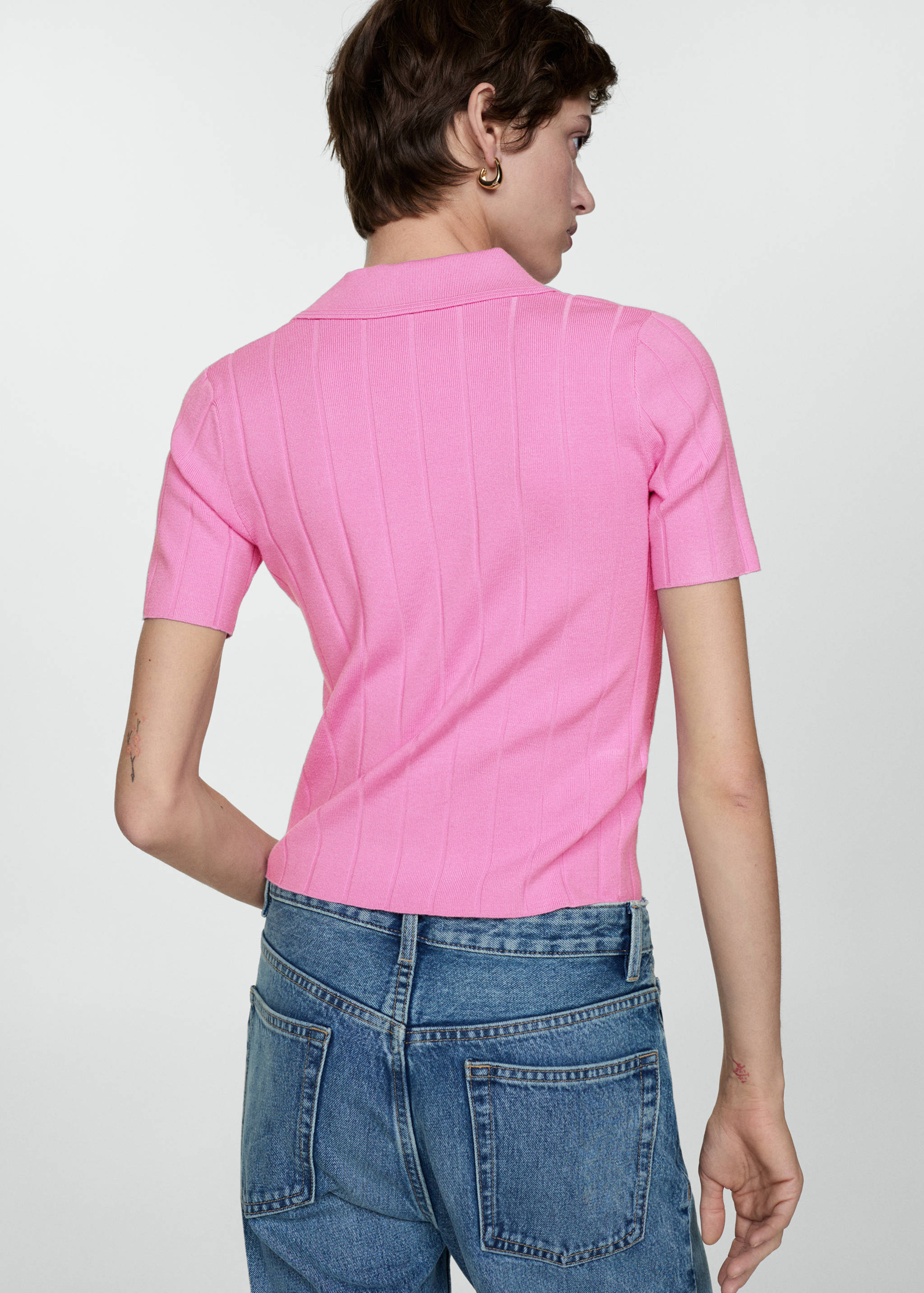 Polo-neck t-shirt - Reverse of the article