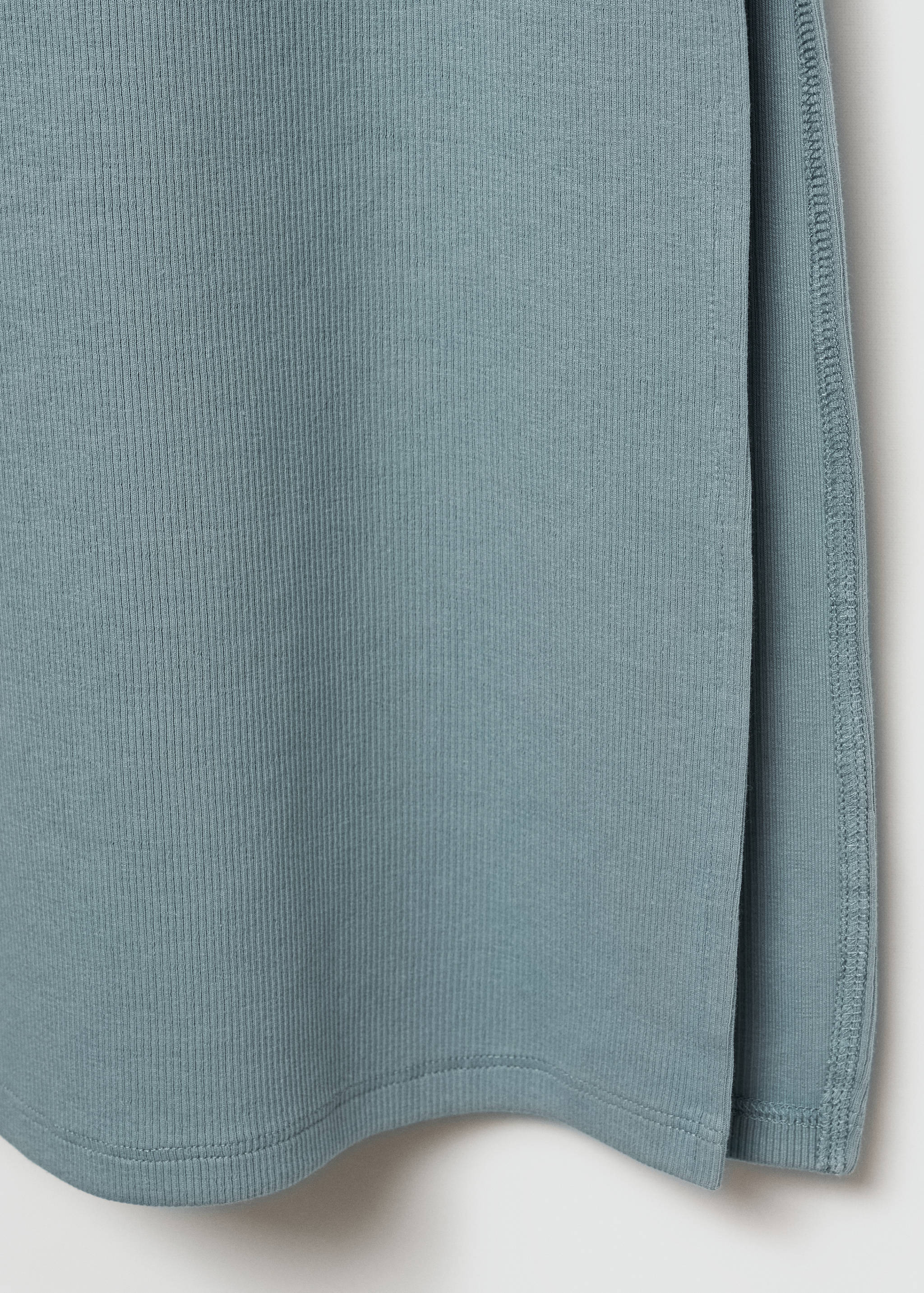 Eng anliegendes Midi-Kleid - Detail des Artikels 0