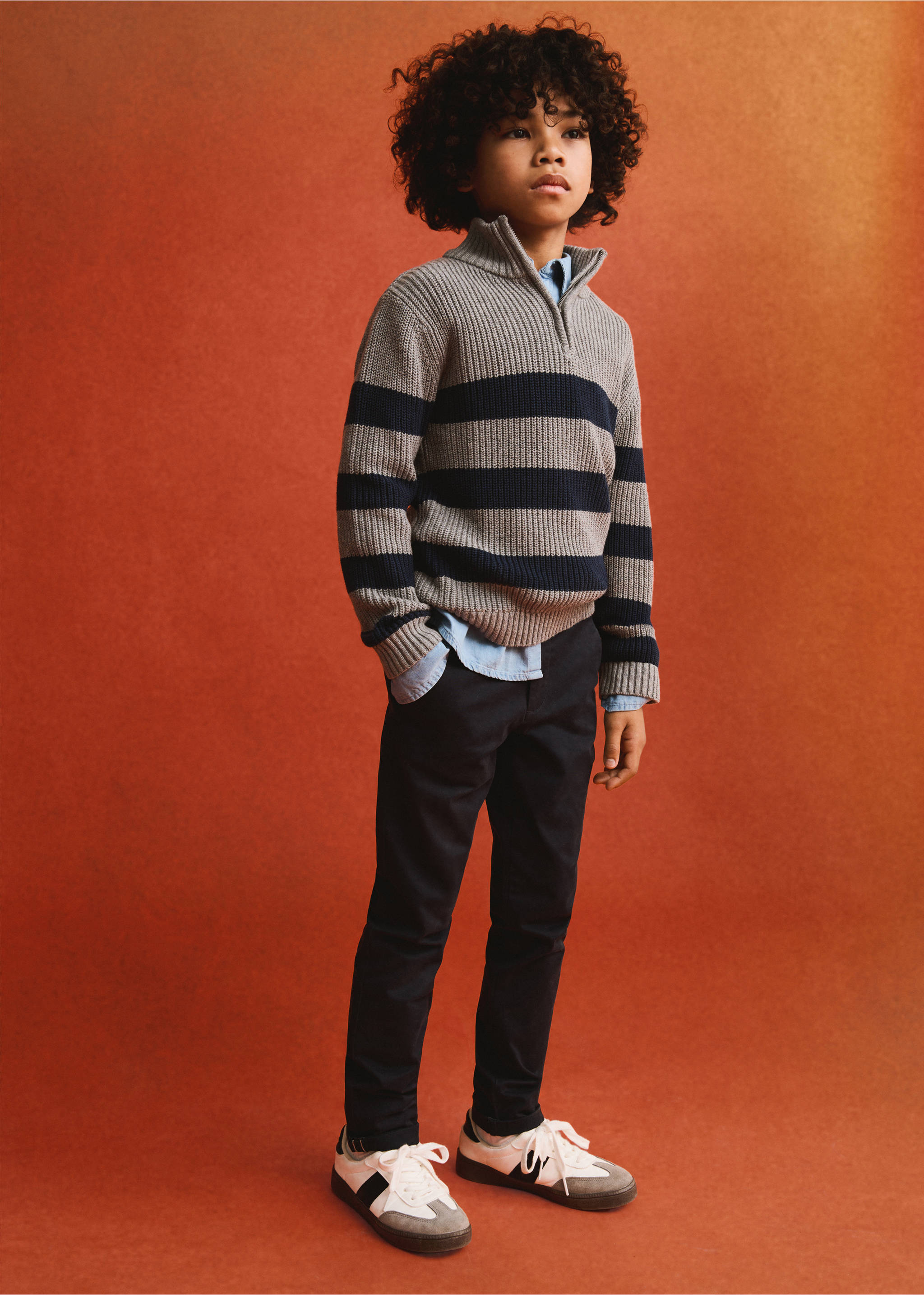 Straight-fit cotton pants - Details of the article 6, Dark Navy. Ref: 77053262-00.