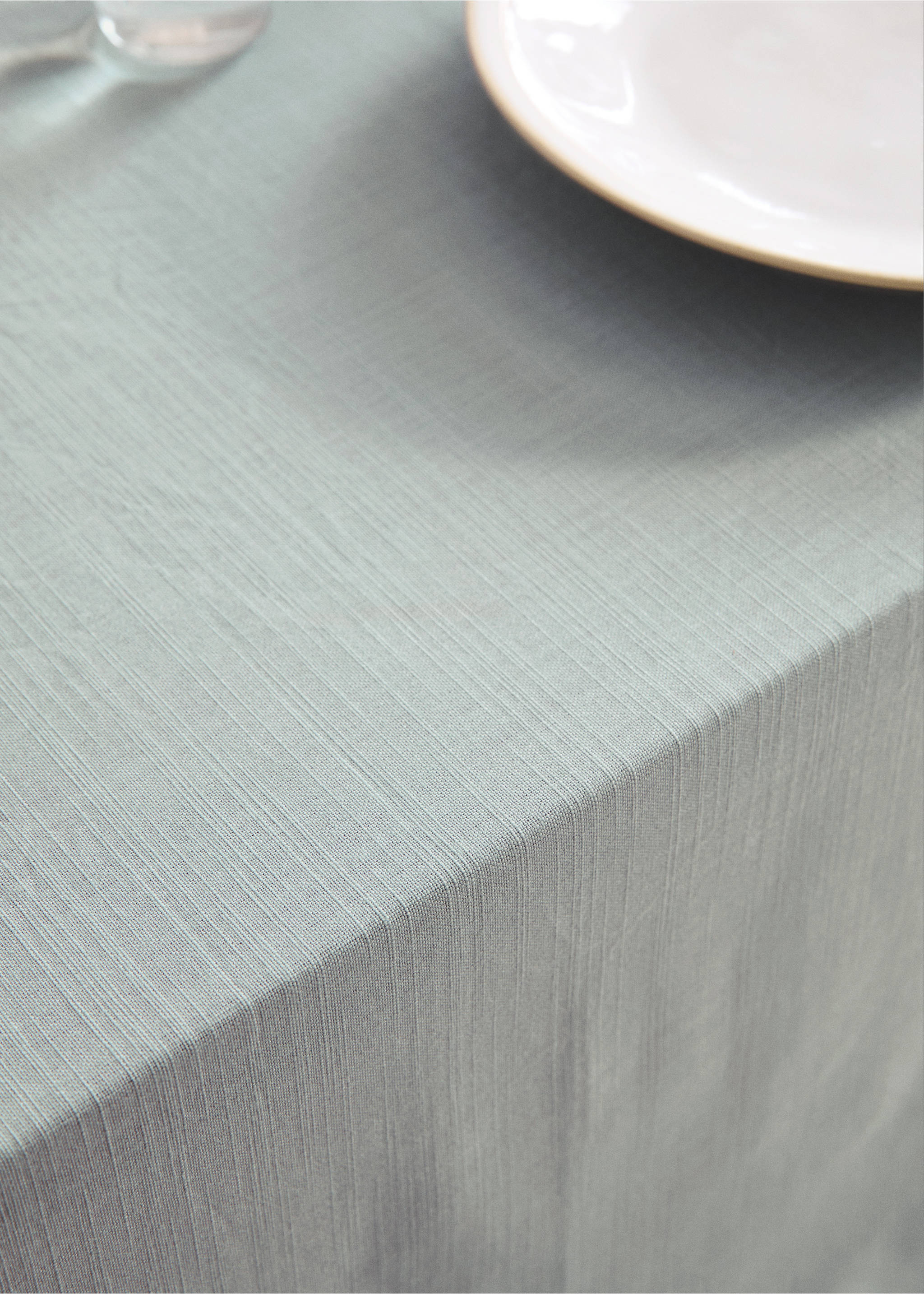 Tablecloth with hemstitch embroidery for 8 to 10 diners - Details of the article 7, Aqua Green. Ref: 77053280-00.