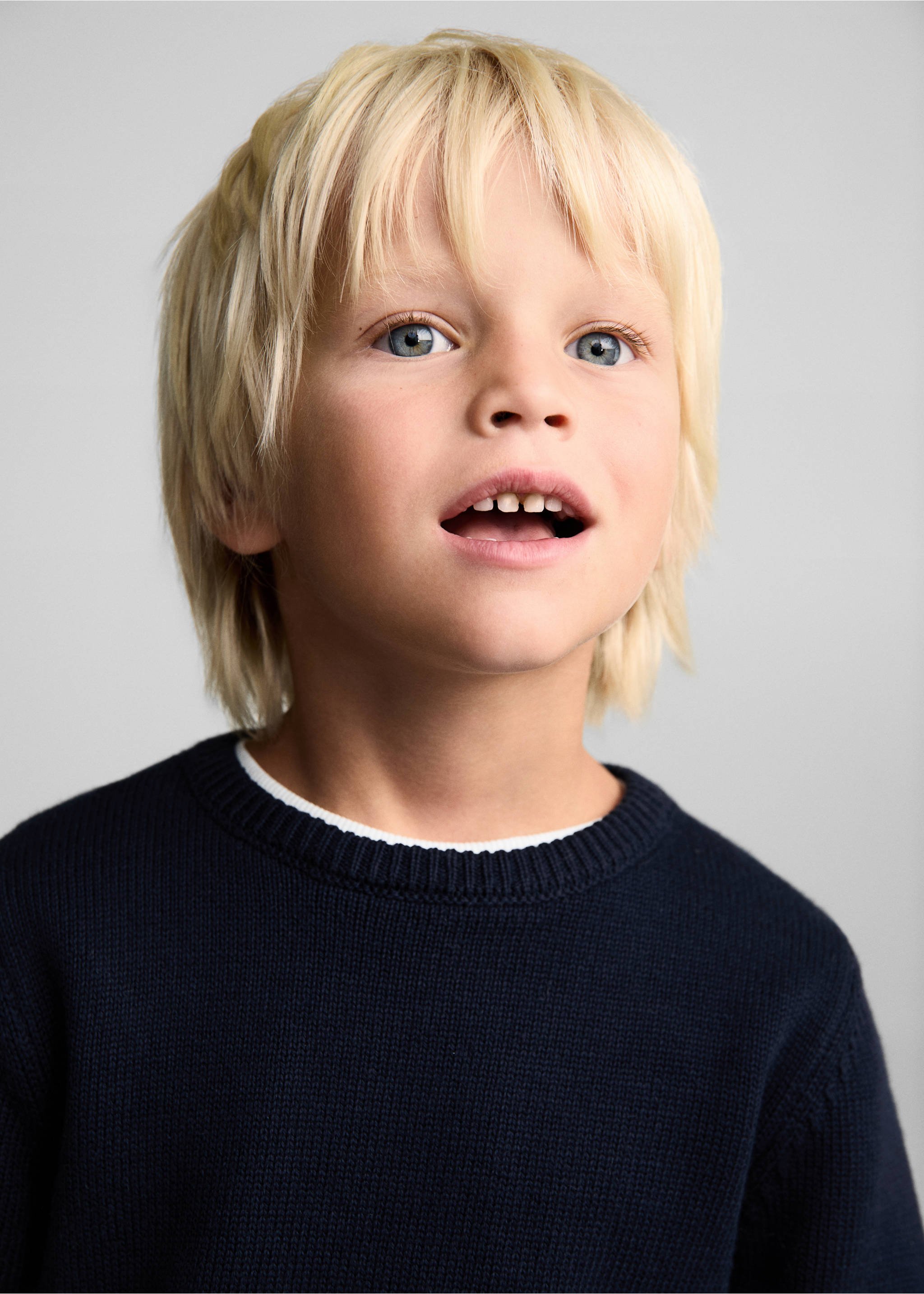 Round-neck knitted sweater - Details of the article 1, Dark Navy. Ref: 77053665-00.