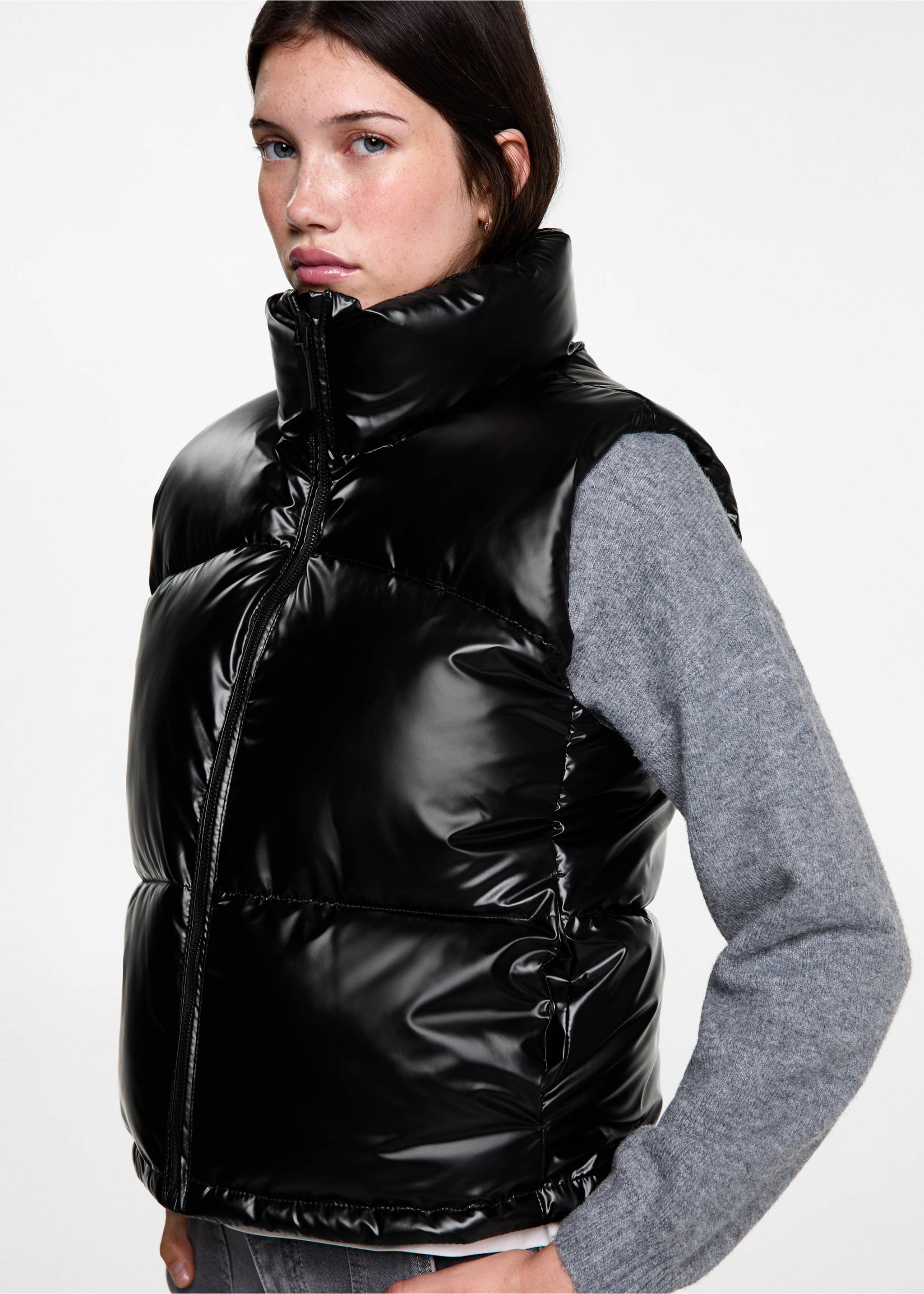 Steppanorak mit Taschen - Detail des Artikels 4, Schwarz. Ref: 77053667-00.