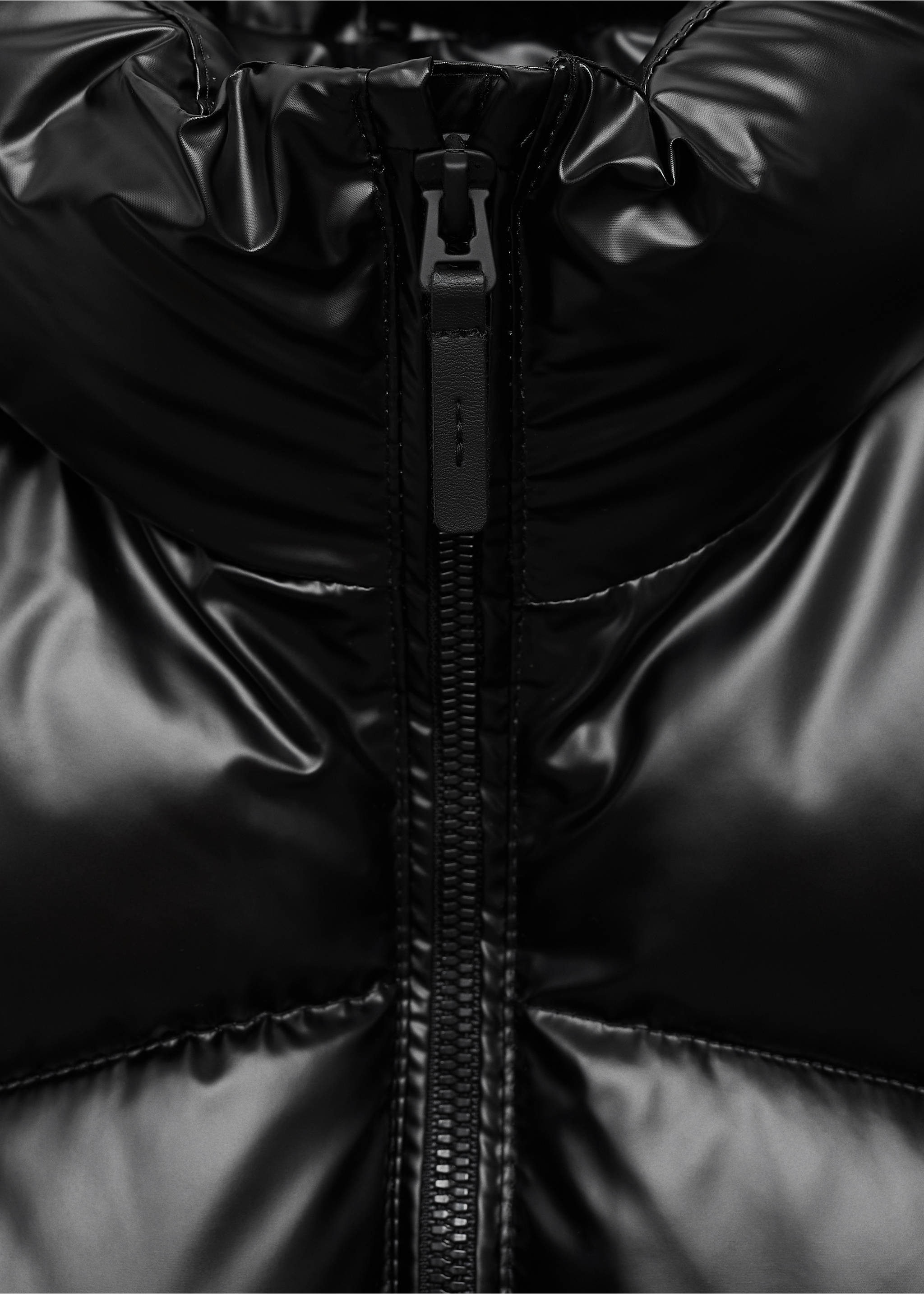 Steppanorak mit Taschen - Detail des Artikels 8, Schwarz. Ref: 77053667-00.