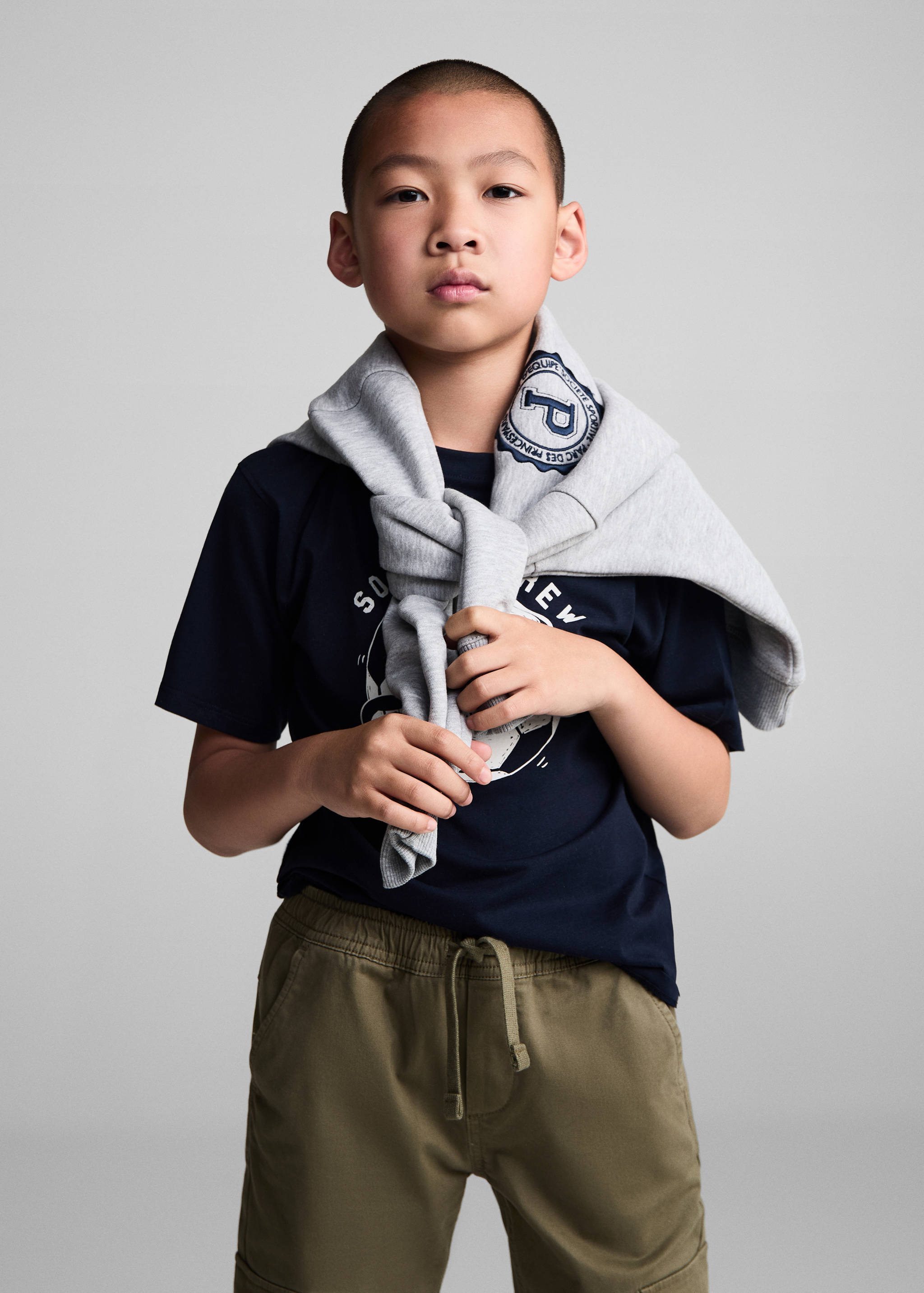 Pantalón jogger cargo - Plano medio