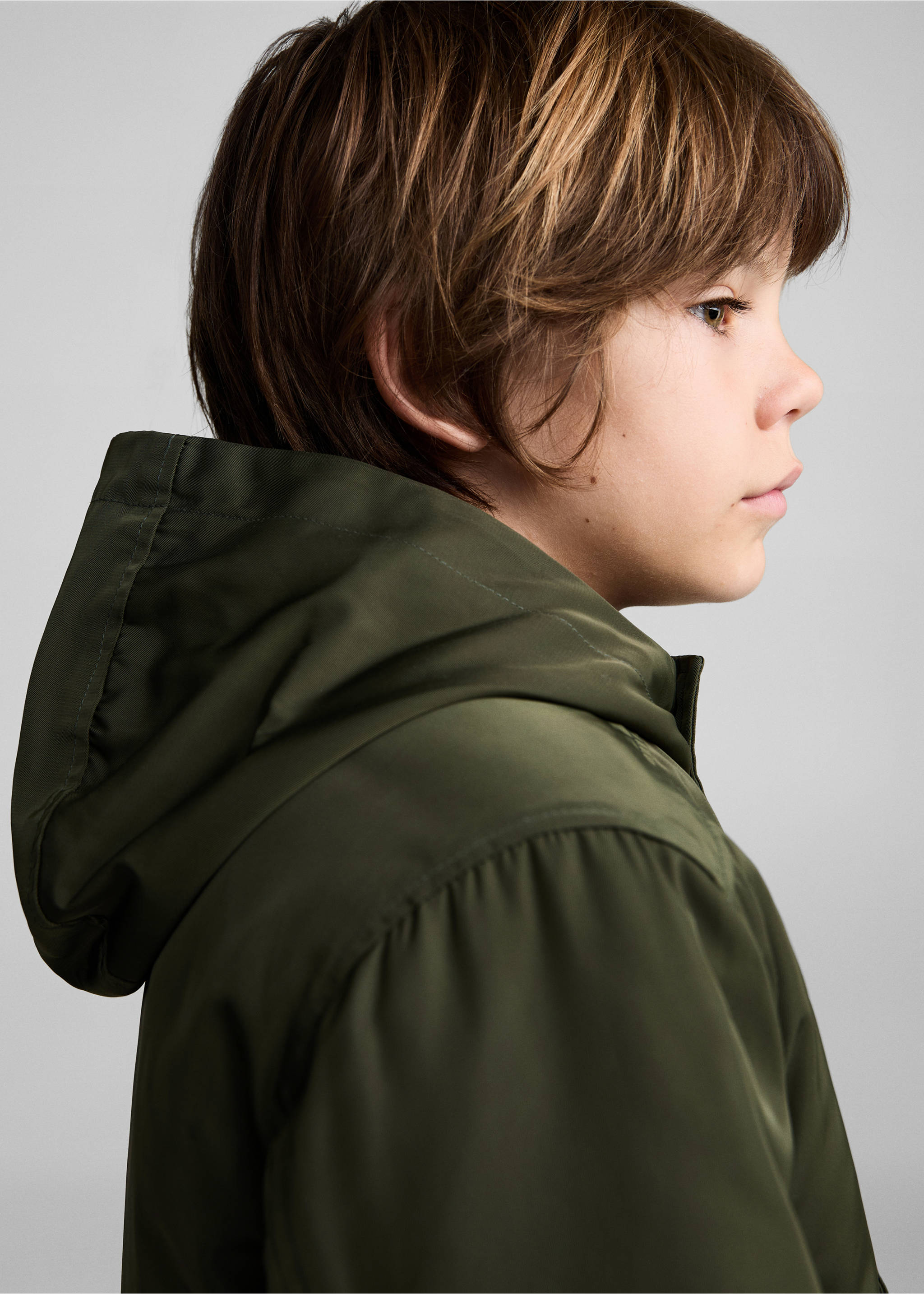 Anorak imperméable à capuche - Détail de l'article 1, Kaki. Ref: 77054010-00.