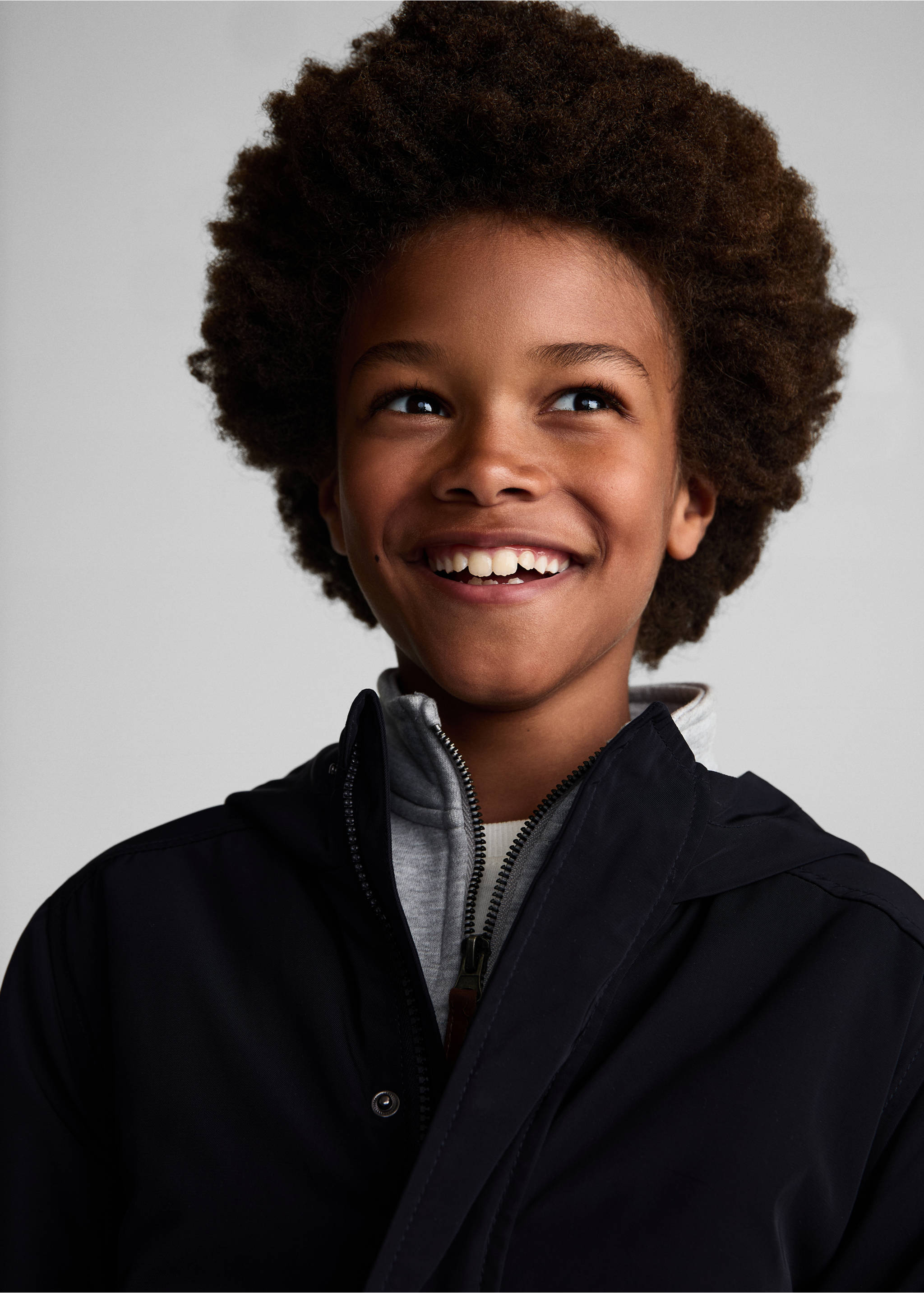 Hooded water-repellent coat - Details of the article 1, Dark Navy. Ref: 77054010-00.