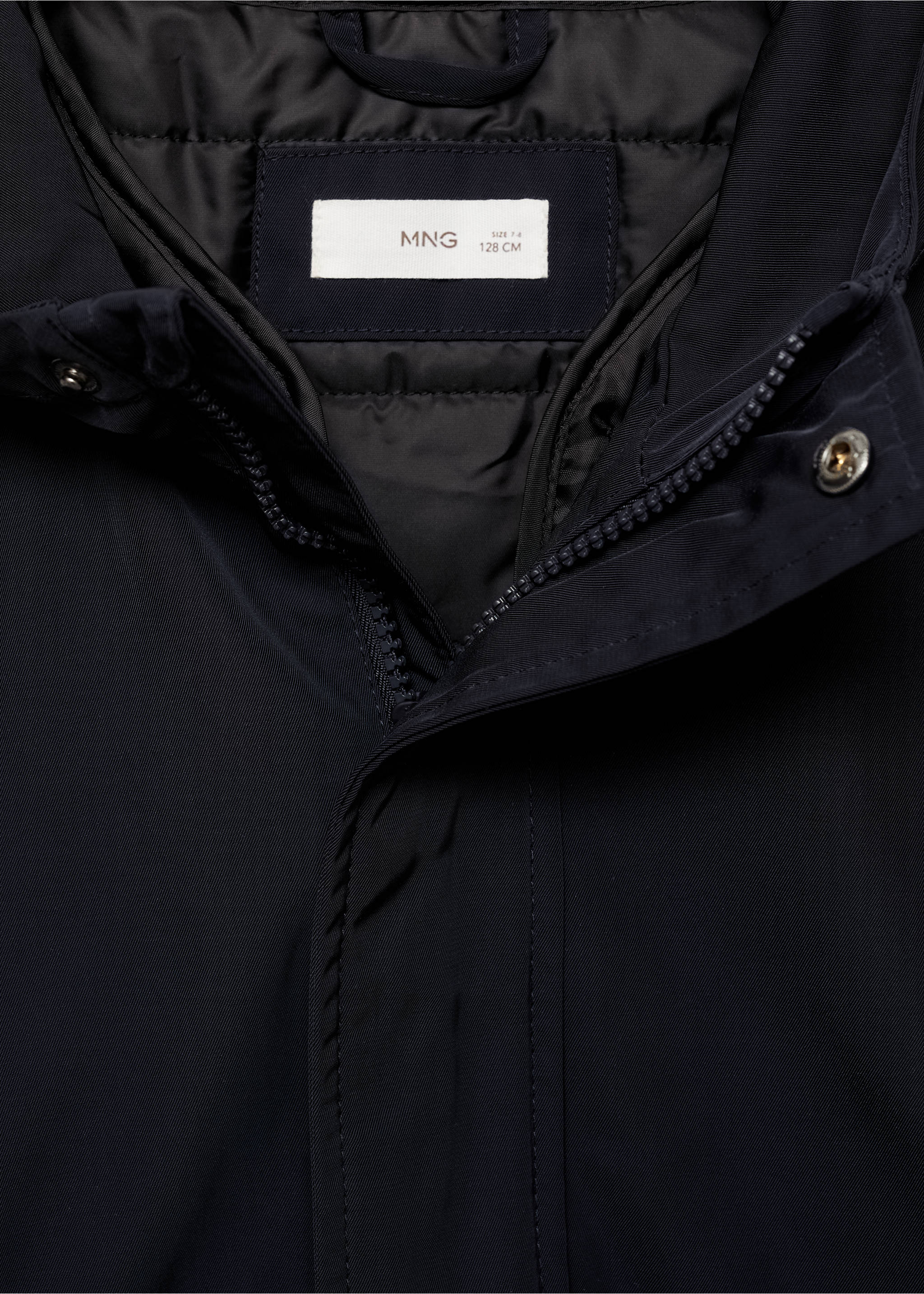 Hooded water-repellent coat - Details of the article 8, Dark Navy. Ref: 77054010-00.