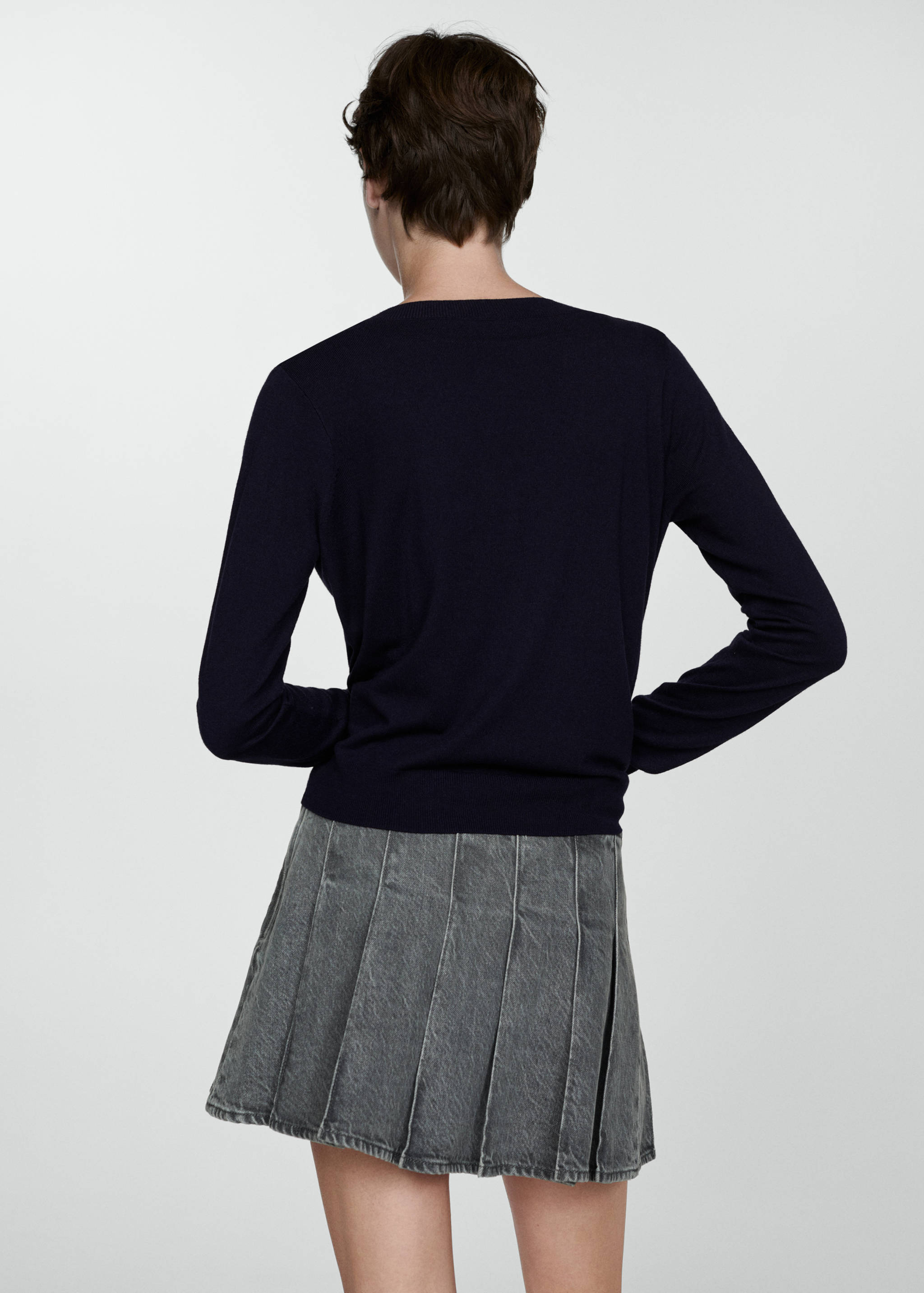 Jersey punto fino cuello pico - Reverso del artículo