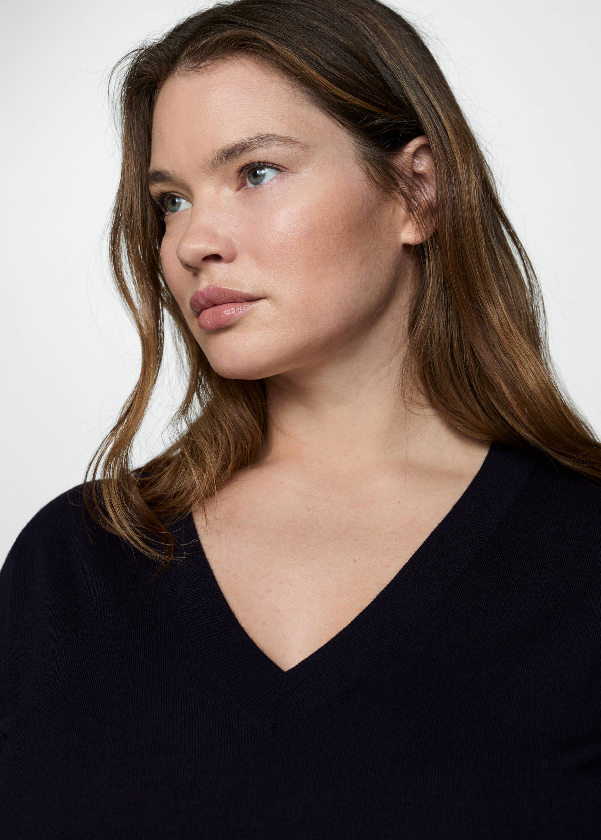 Jersey punto fino cuello pico - Detalle del artículo 4