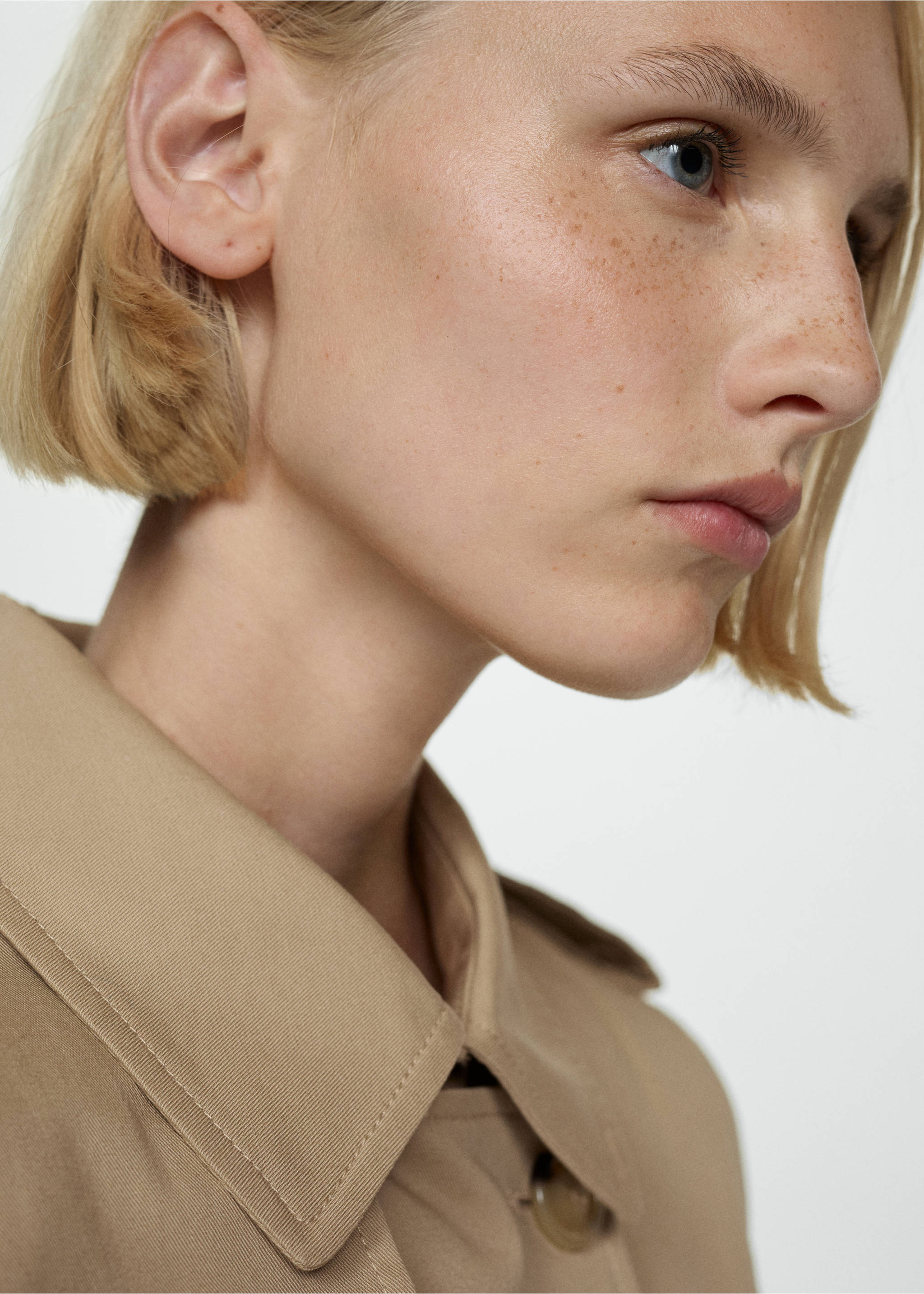 Klassieke trenchcoat met ceintuur - Detail van het artikel 1, Open beige. Ref: 77054028-00.