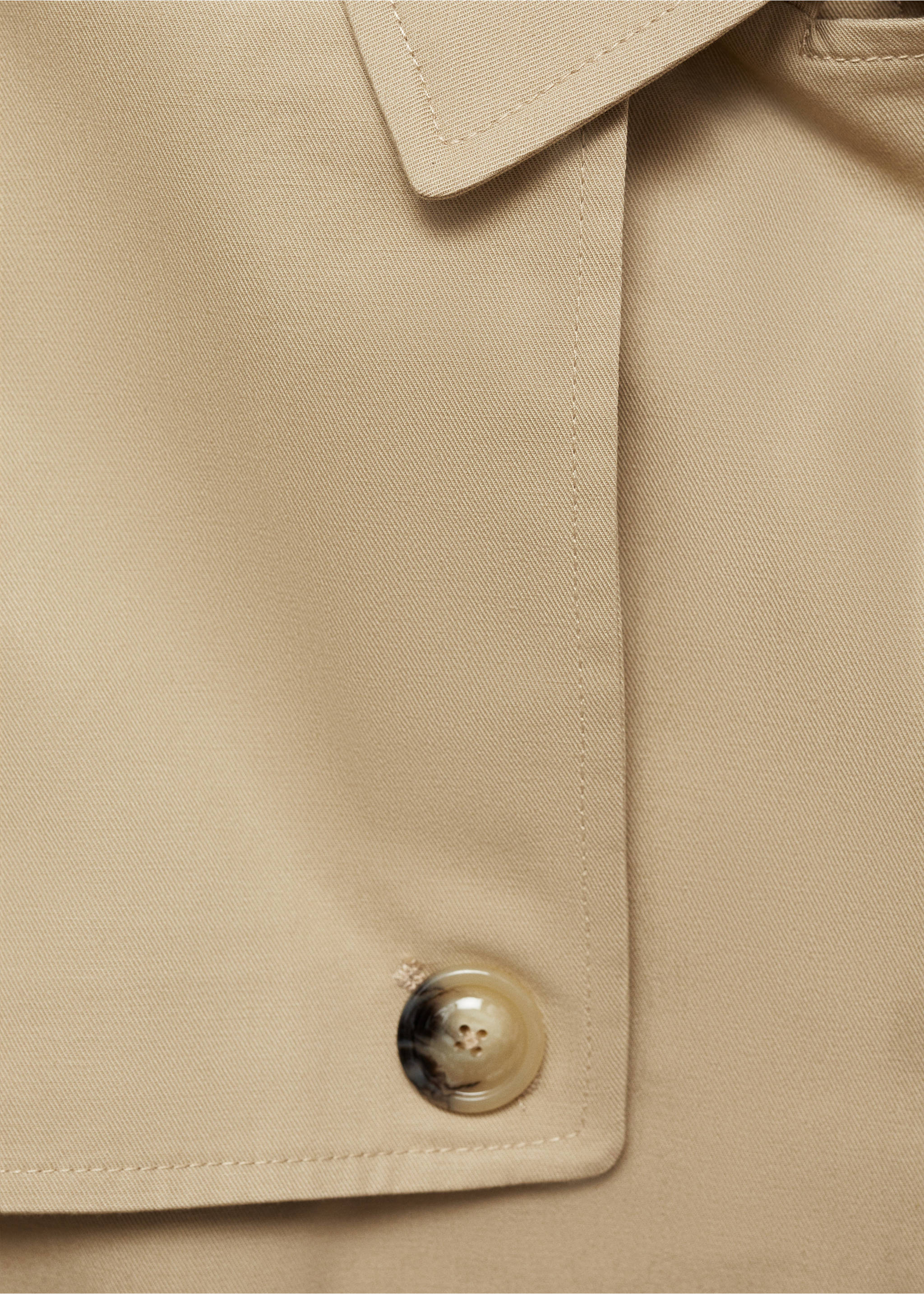 Klassieke trenchcoat met ceintuur - Detail van het artikel 8, Open beige. Ref: 77054028-00.