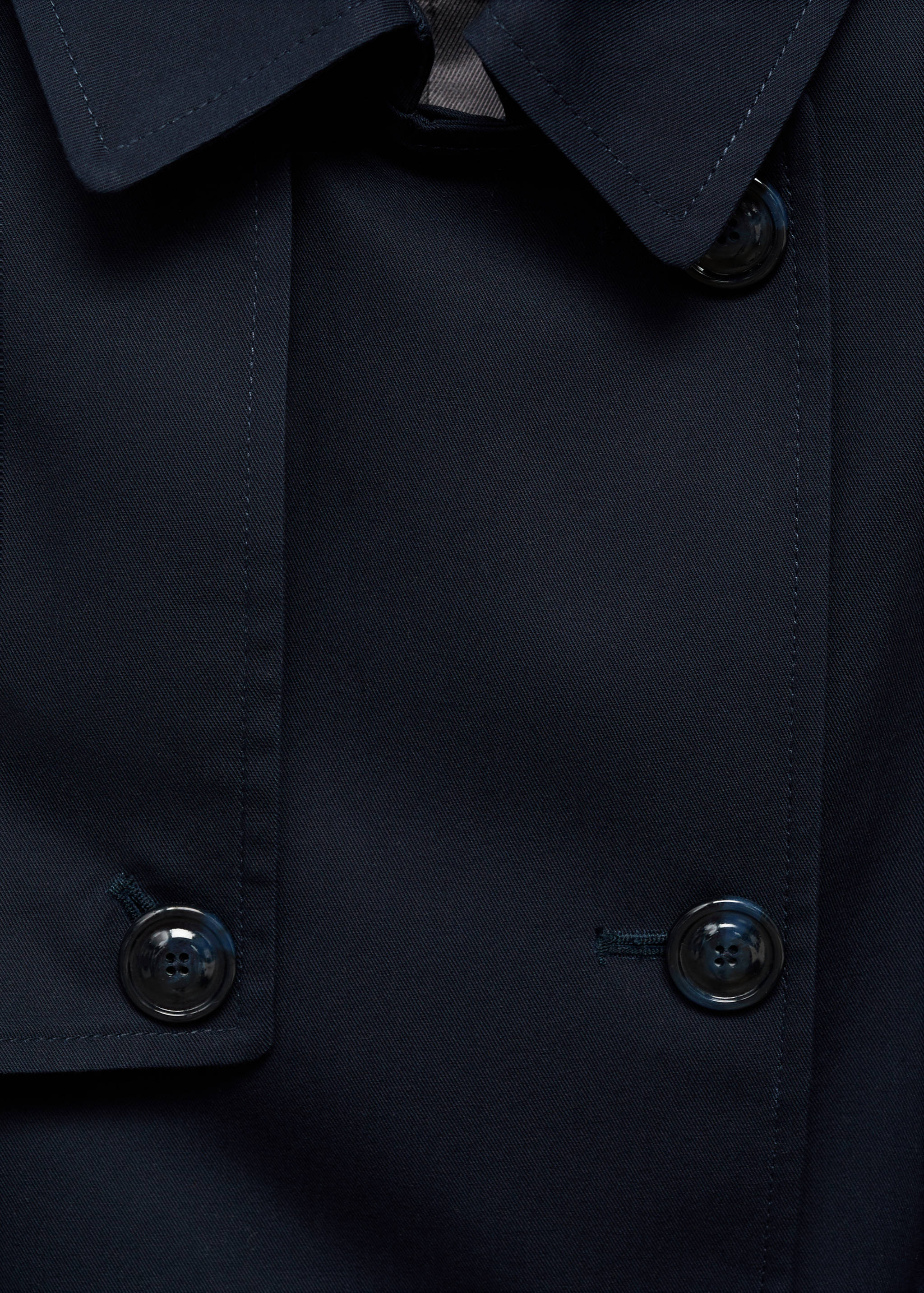 Klassischer Trenchcoat mit Gürtel - Detail des Artikels 8