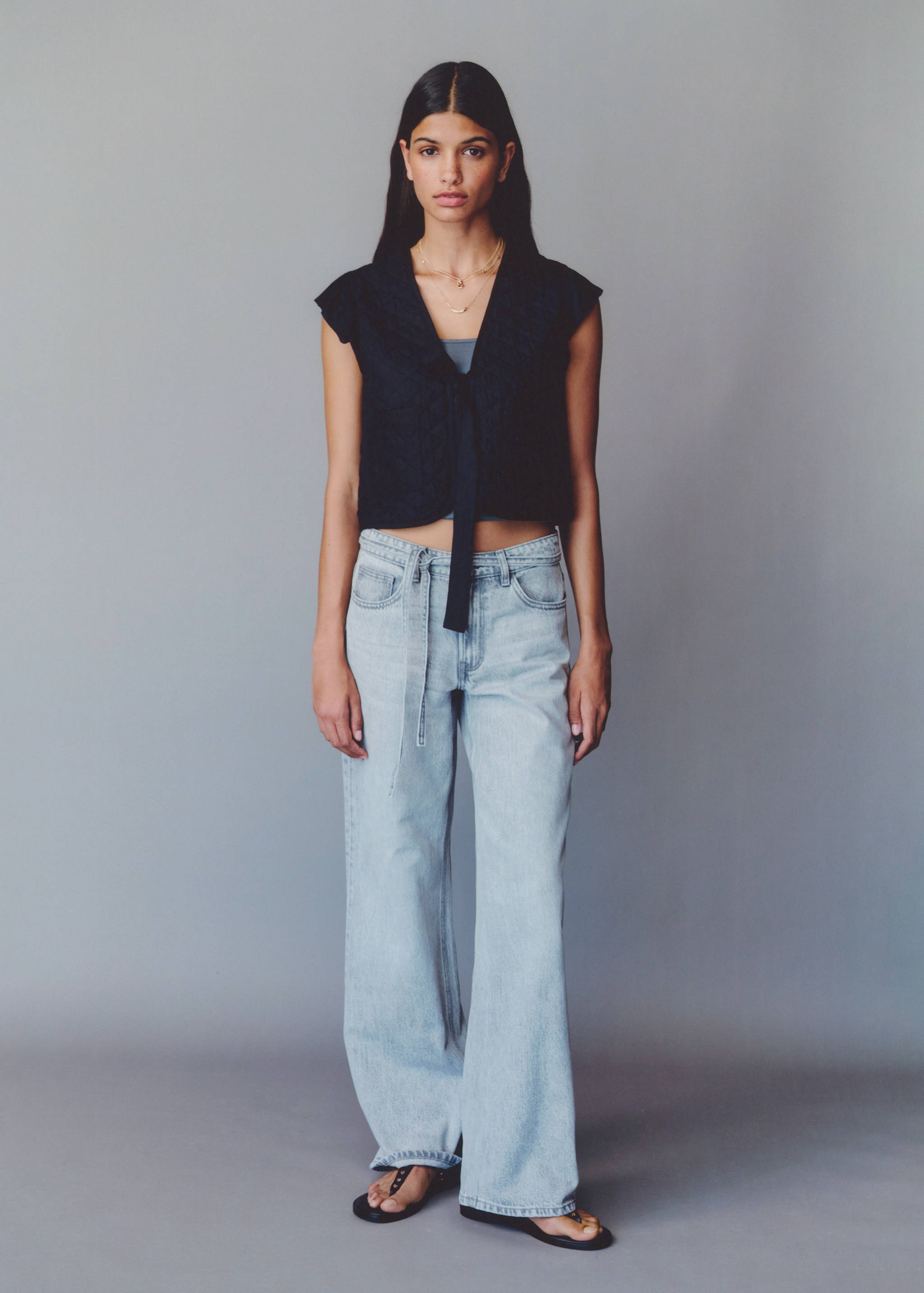 Quilted gilet with pleat - Details of the article 7