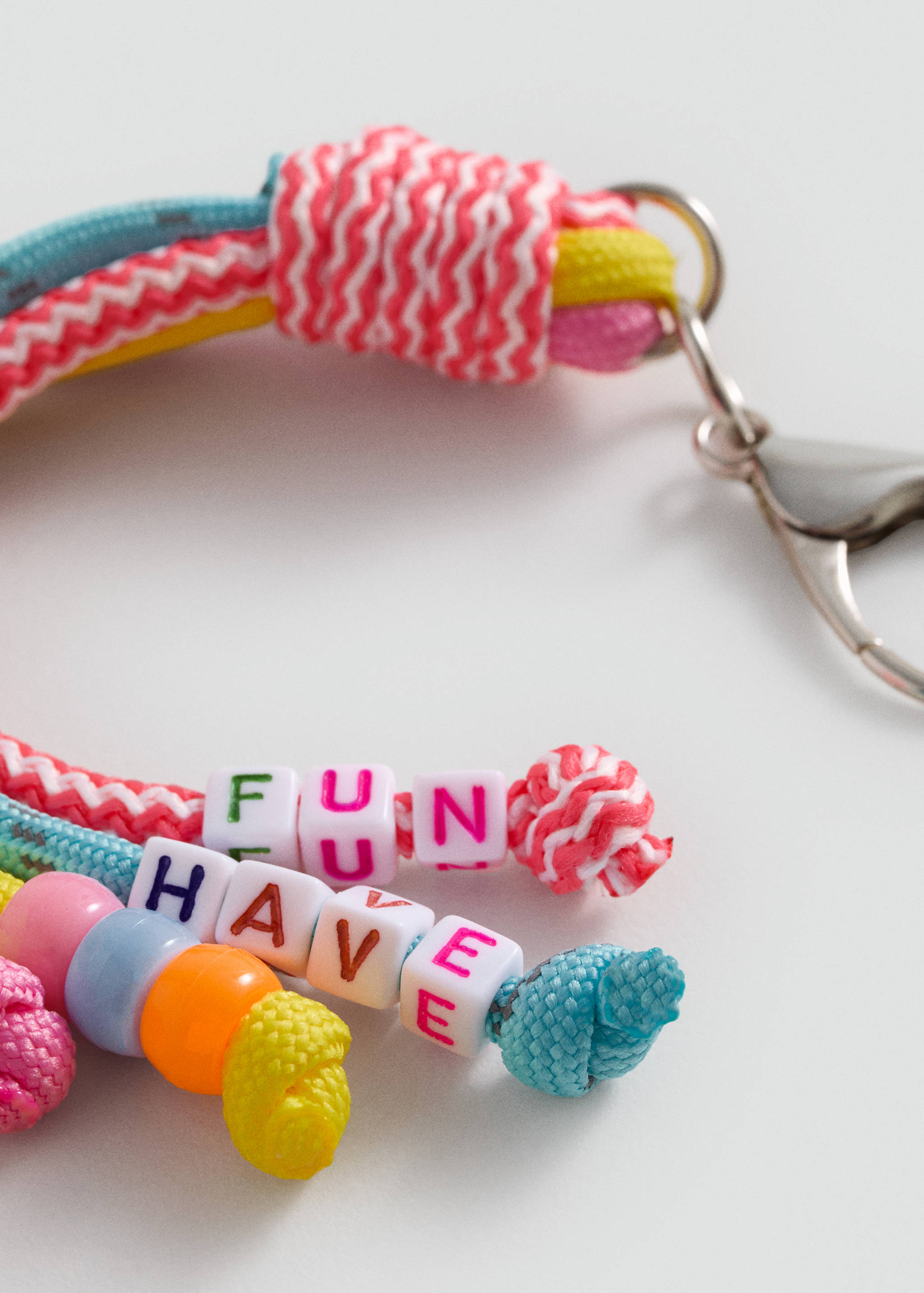 Combined leading keychain - Details of the article 1