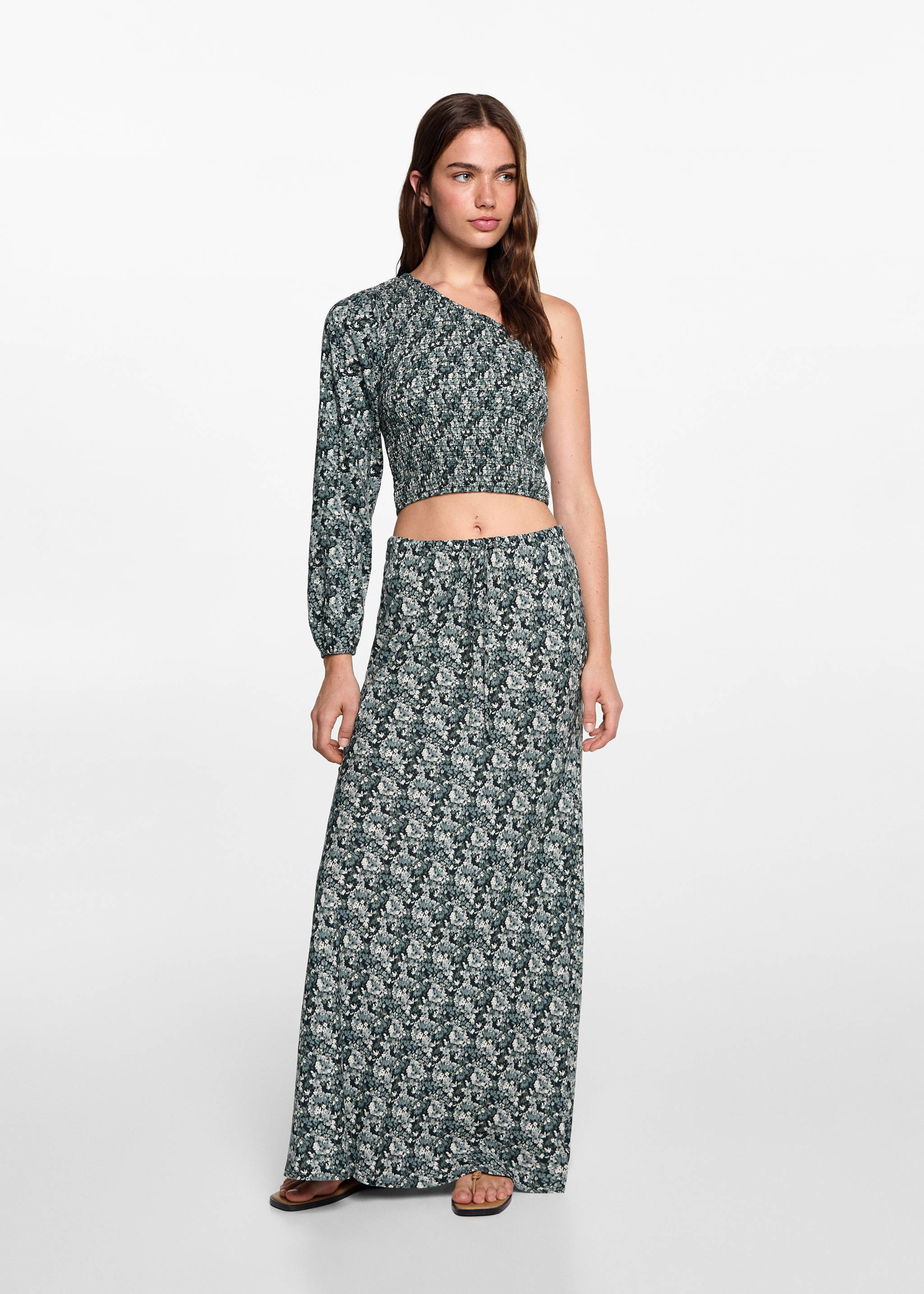 Asymmetrical printed blouse - General plane