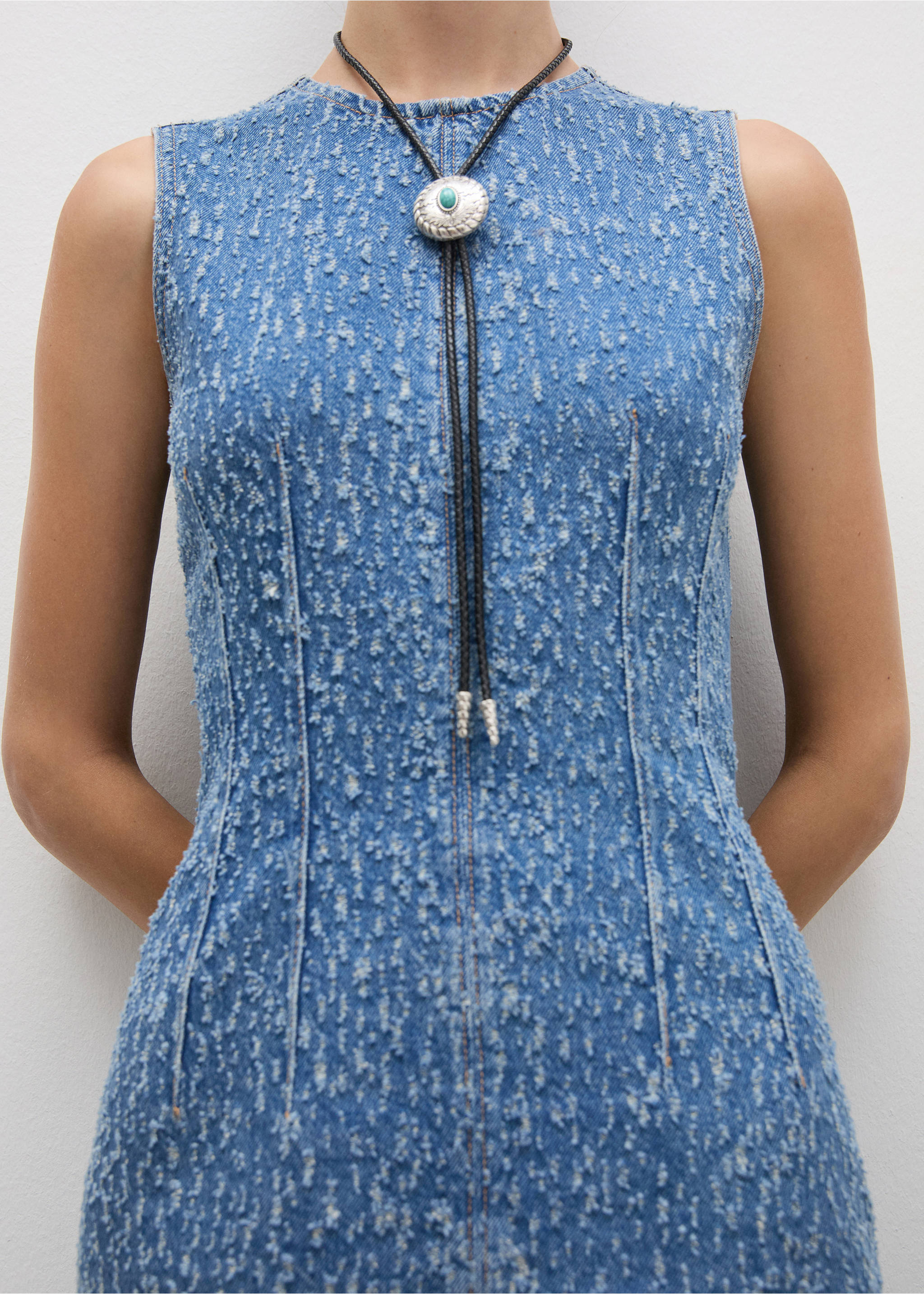 Ripped short denim dress - Details of the article 6, Medium Blue. Ref: 77054069-00.