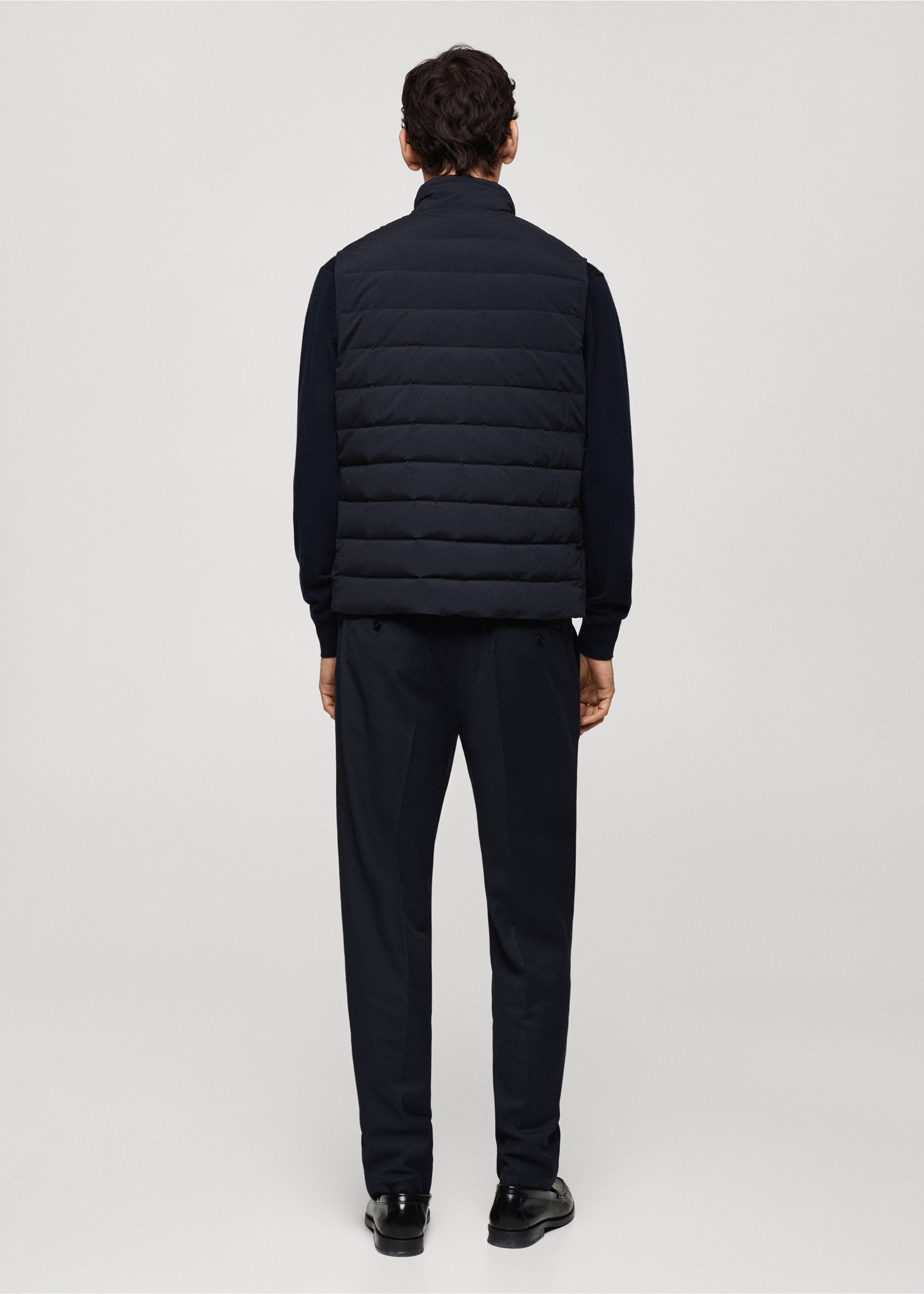 Täckväst fjäderstoppning - Artikelns baksida, Navy blå. Ref: 77054432-00.