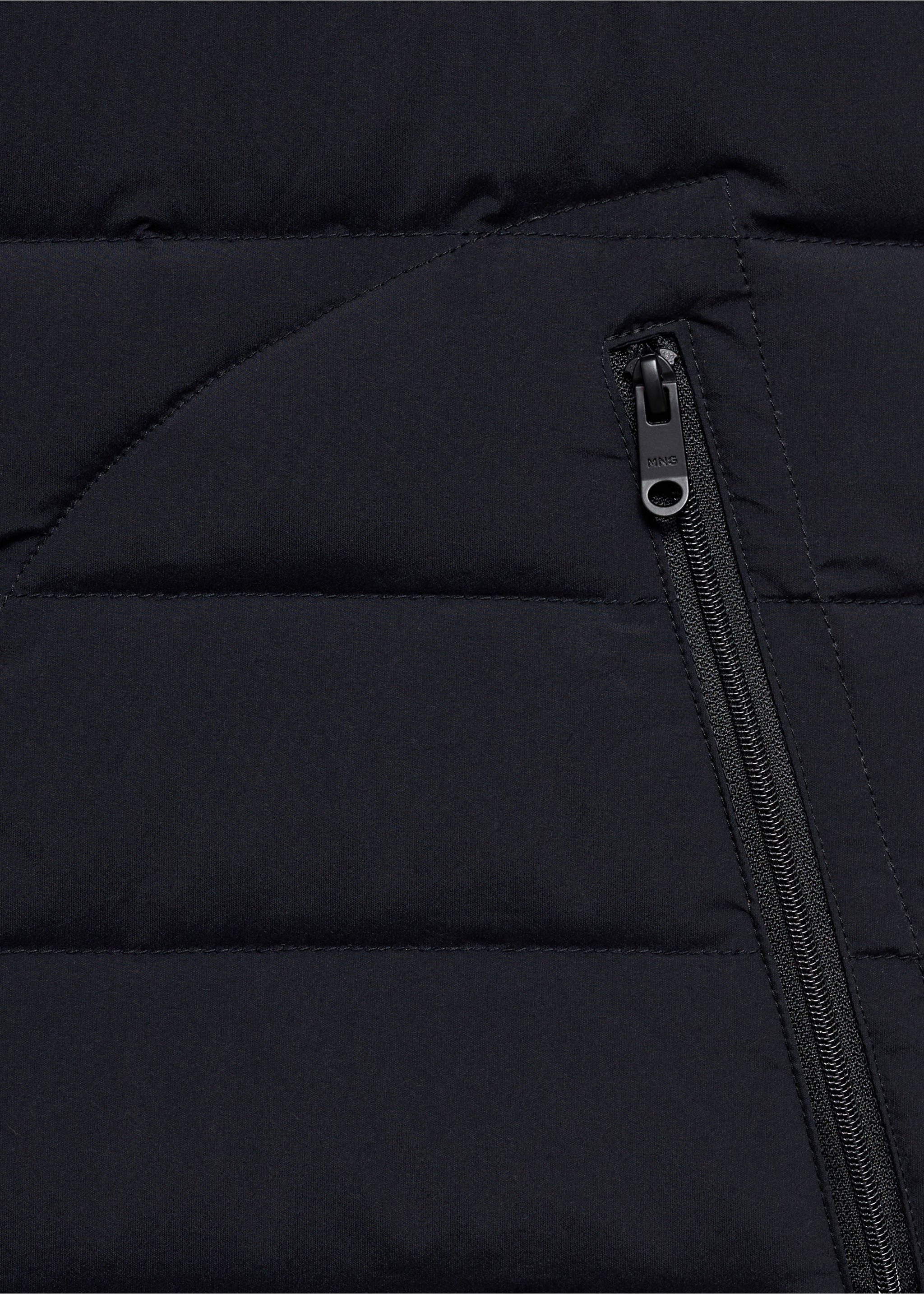 Täckväst fjäderstoppning - Detaljer om artikeln 8, Navy blå. Ref: 77054432-00.
