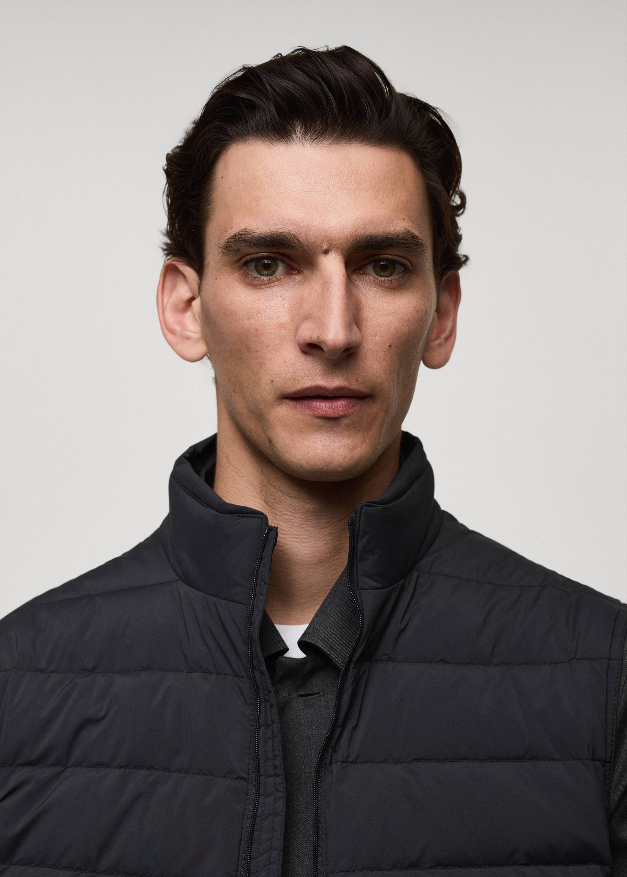 Täckväst fjäderstoppning - Detaljer om artikeln 1