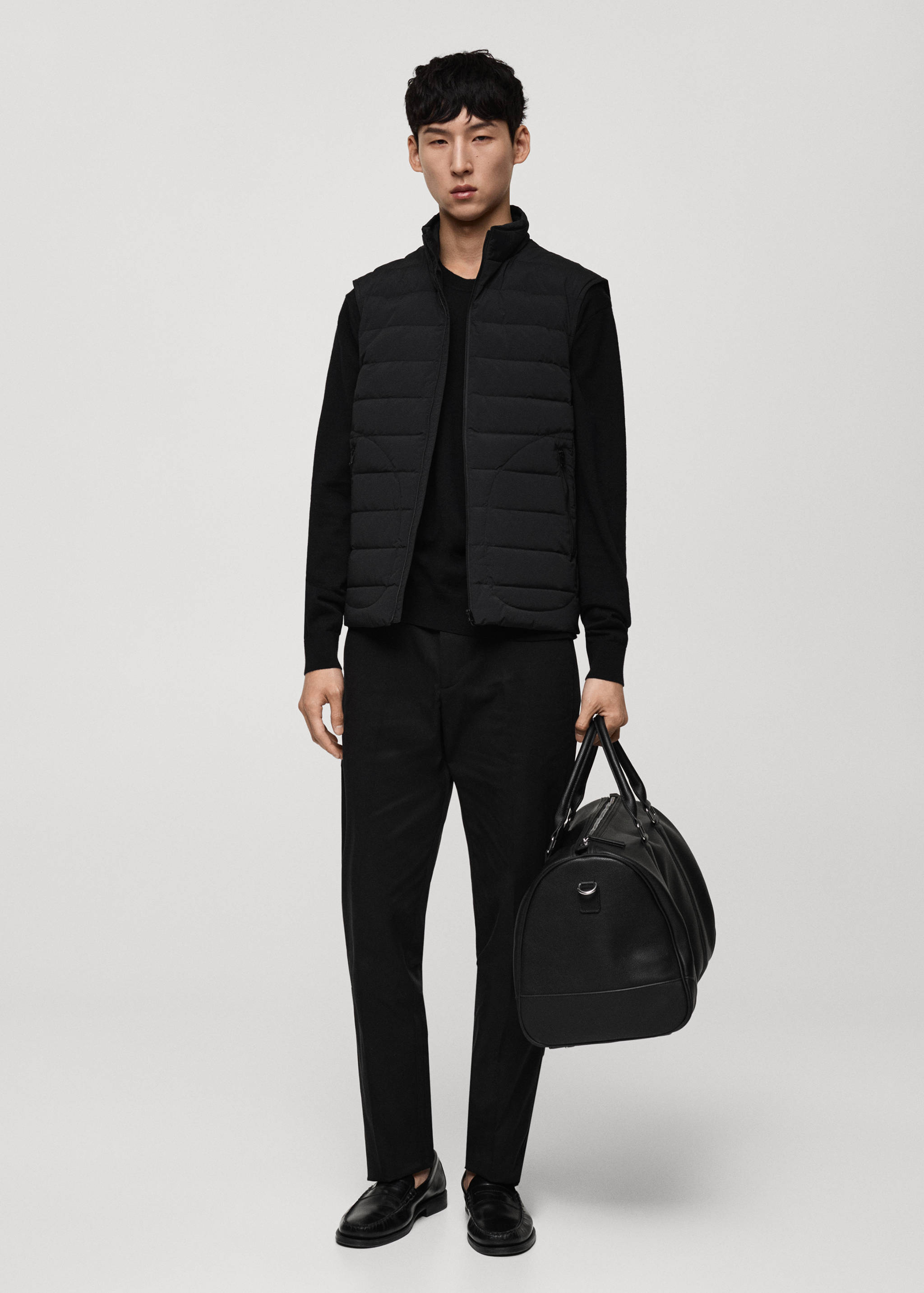 Colete acolchoado com enchimento de penas - Plano geral