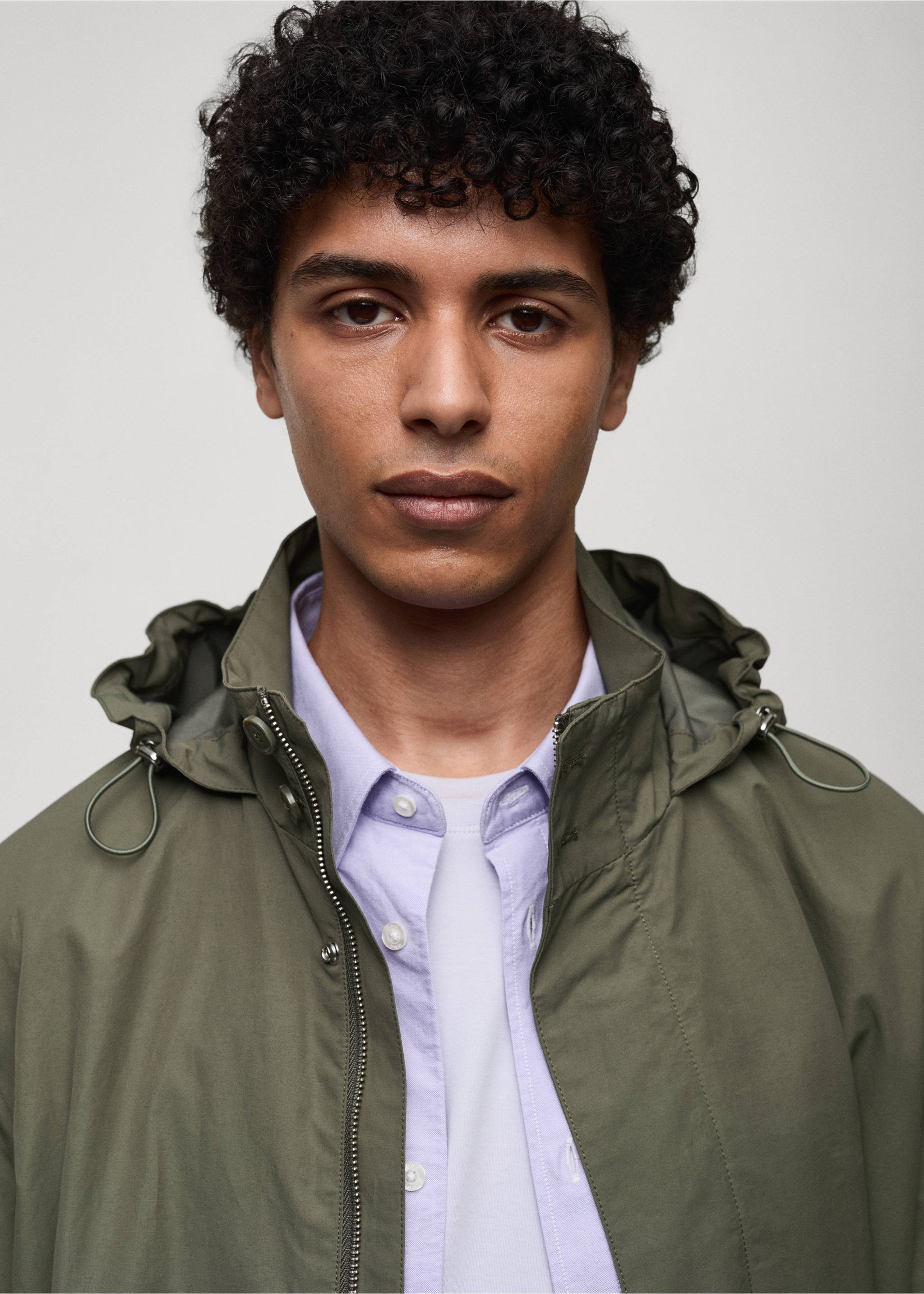 Parca caputxa water repellent - Detall de l'article 1, Caqui. Ref: 77054433-00.