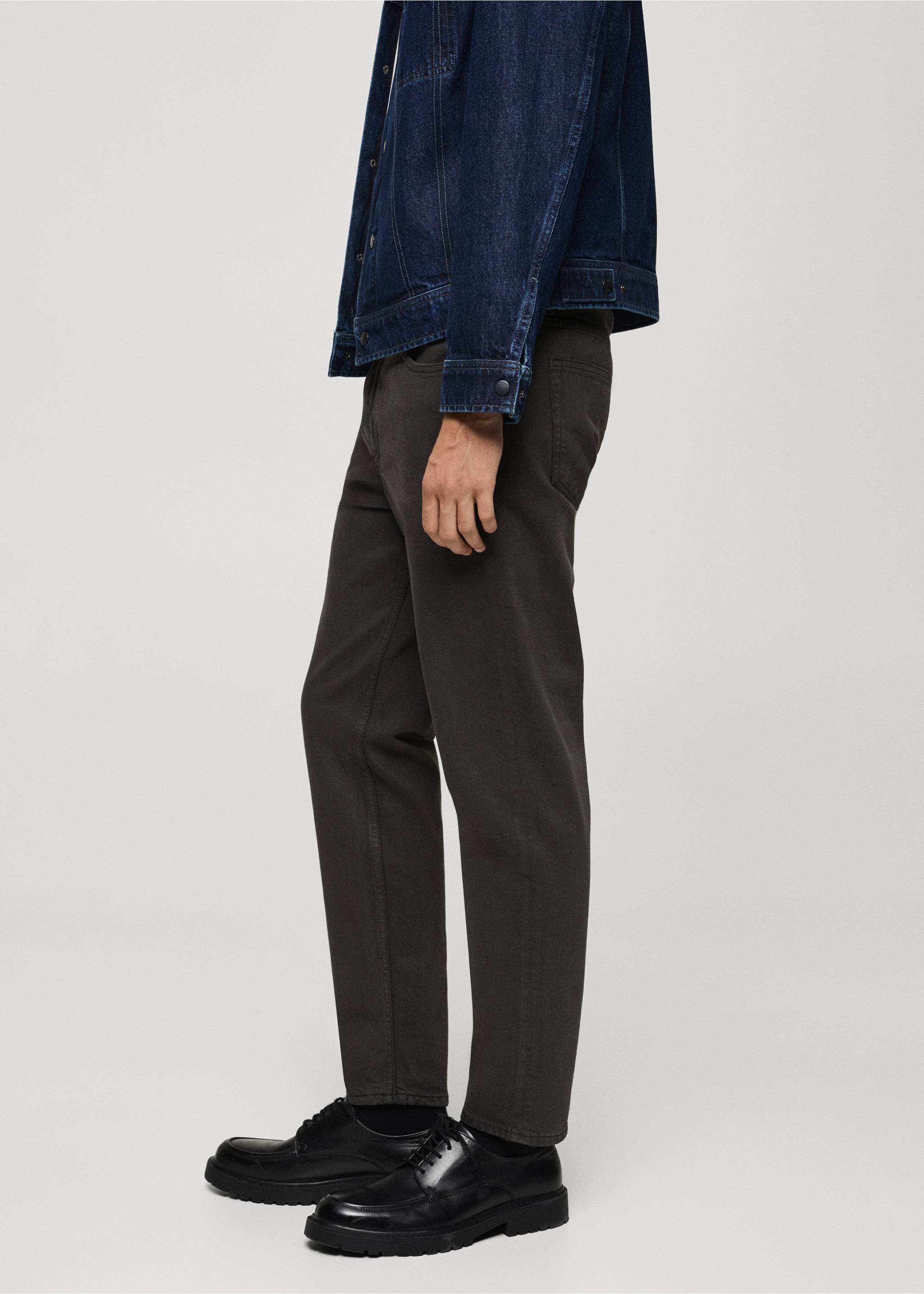 Ben tapered cropped jeans - Details of the article 2, Charcoal. Ref: 77054439-00.