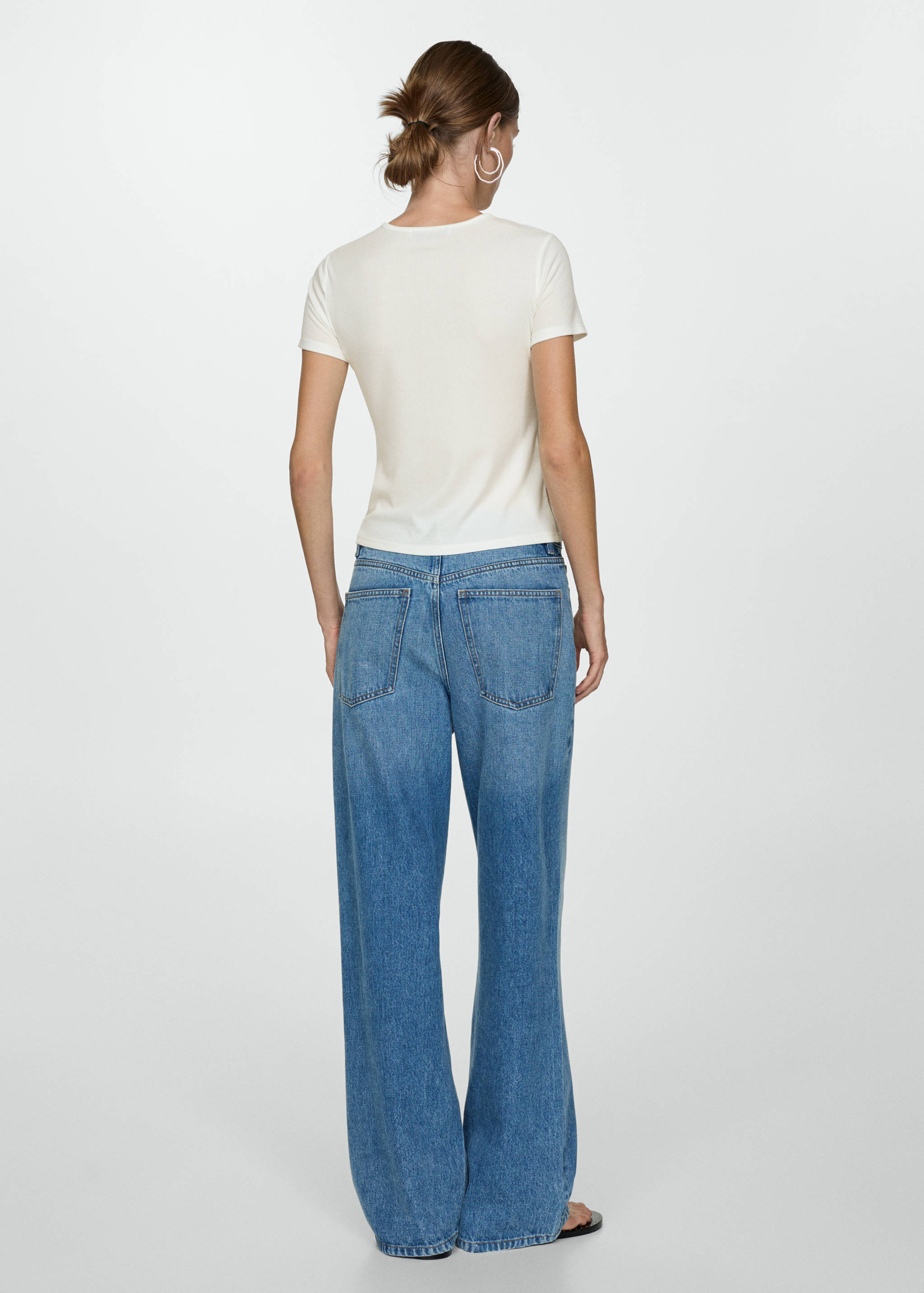 Buttoned lyocell t-shirt - Reverse of the article