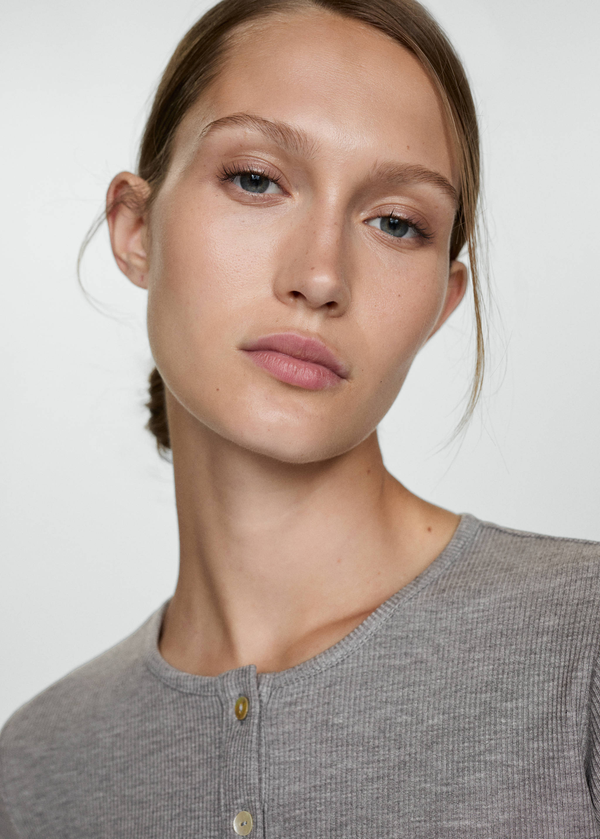 Buttoned lyocell t-shirt - Details of the article 1