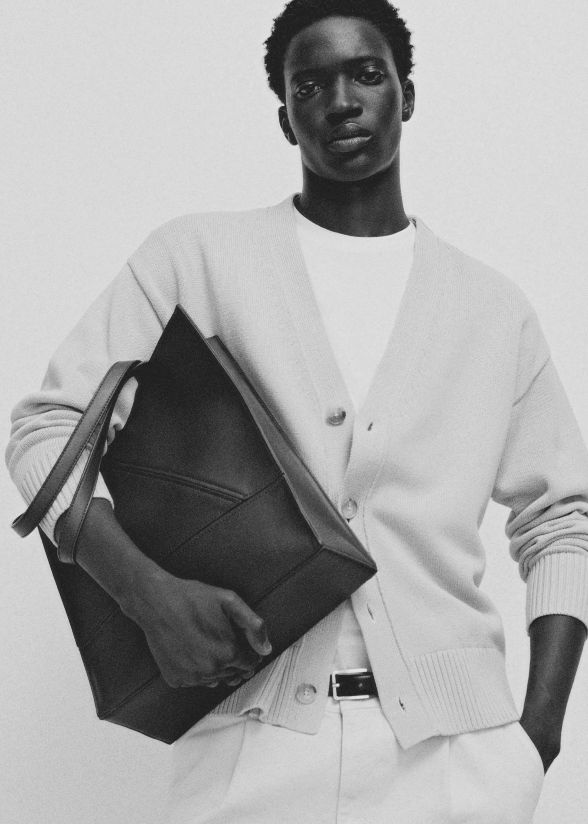 Strickcardigan aus Baumwolle mit Knöpfen - Detail des Artikels 5, Hellgrau/Pastellgrau. Ref: 77054449-00.