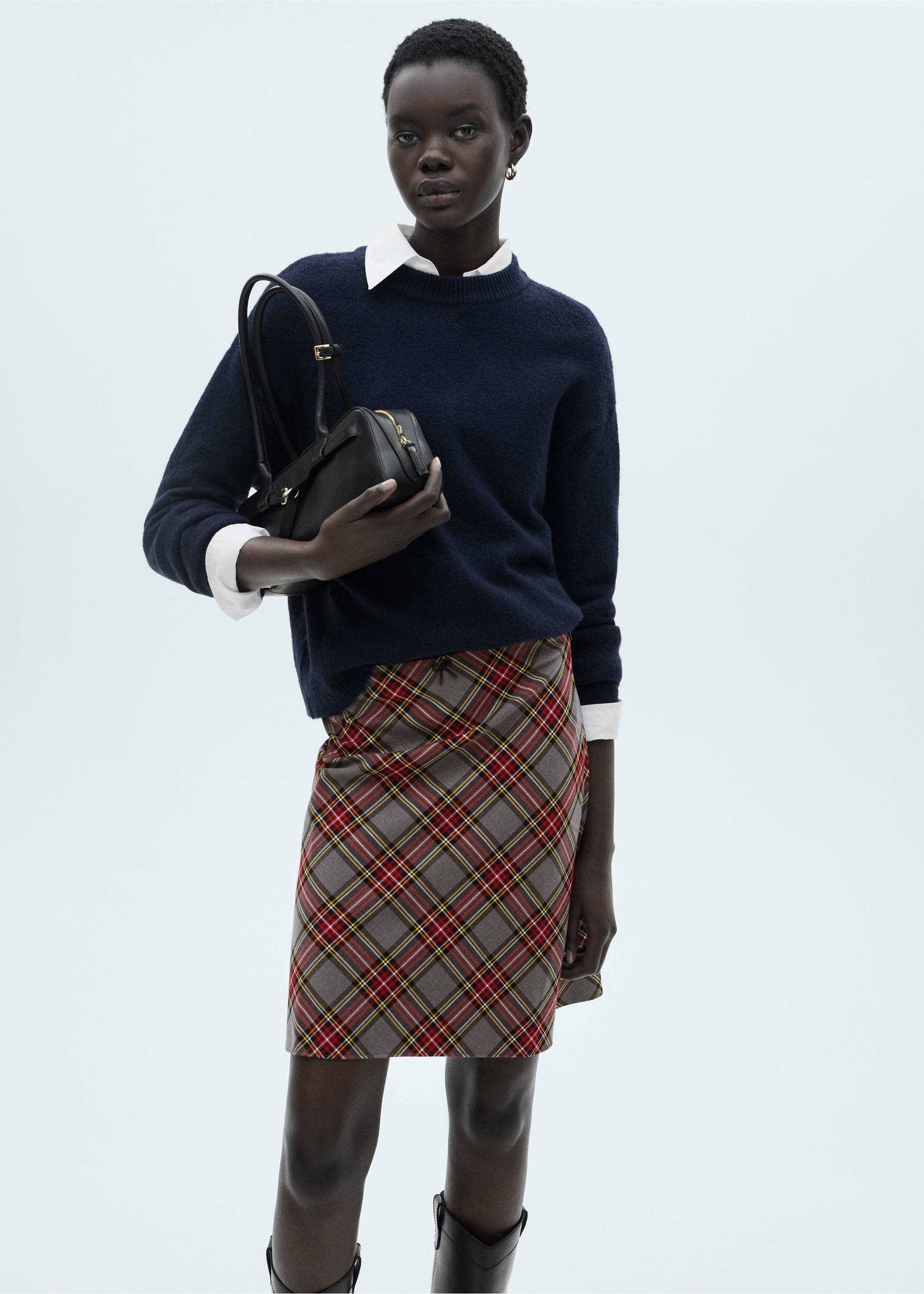 Kariertr Rock mit Abschlüssen aus Seidenspitze - Mittlere Ansicht, Rot. Ref: 77054768-00.