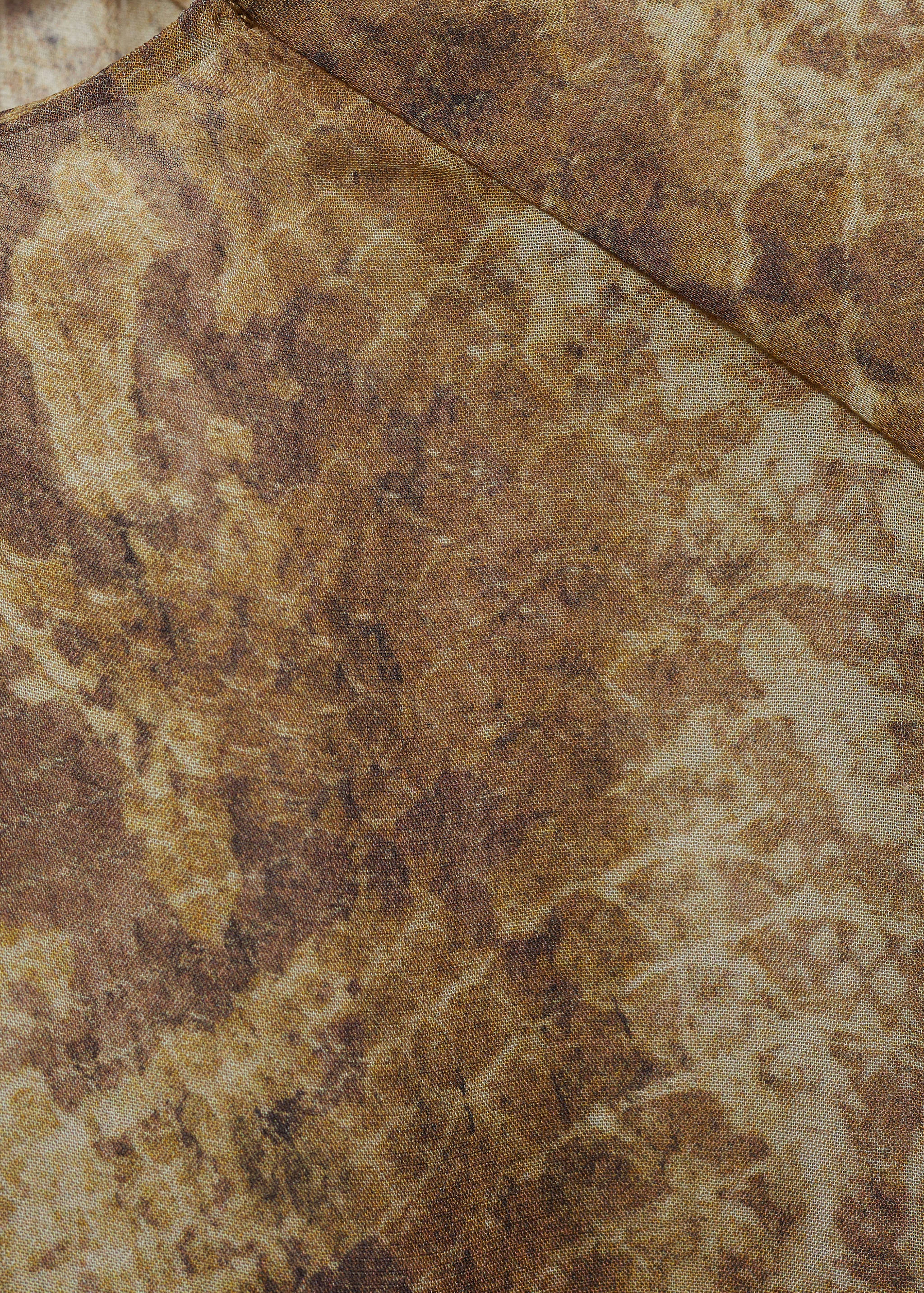 Ruffle blouse with snake print - Details of the article 0