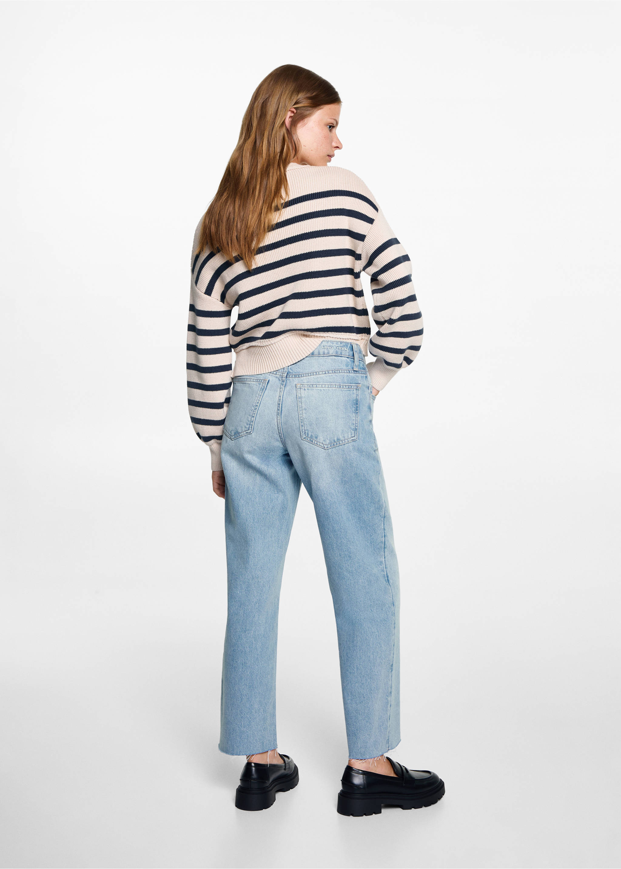 Culotte-Jeans mit Naht - Rückseite des Artikels, Mittelblau. Ref: 77055146-00.