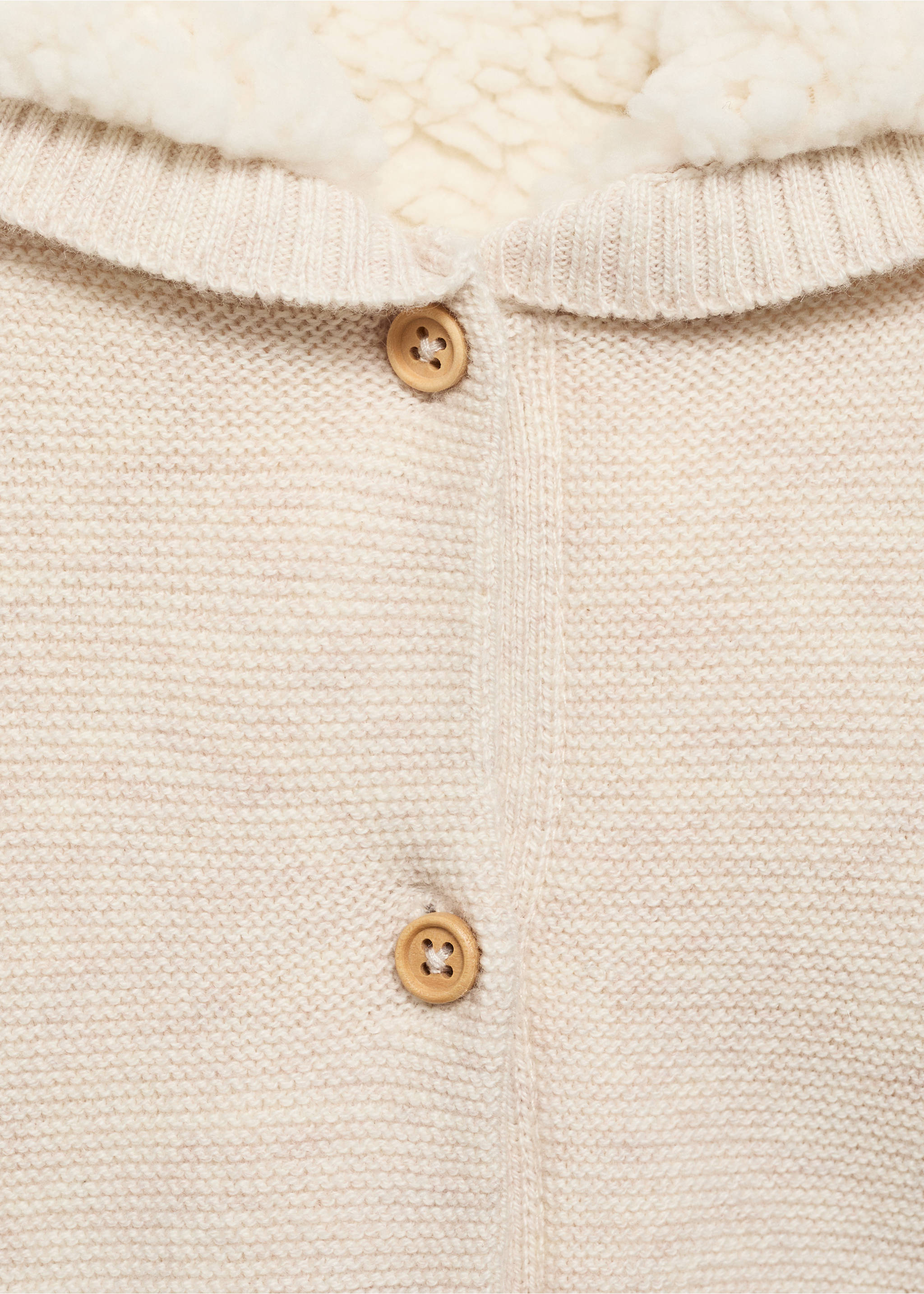 Knit cardigan with fleece lining - Details of the article 8, Sand. Ref: 77055150-00.
