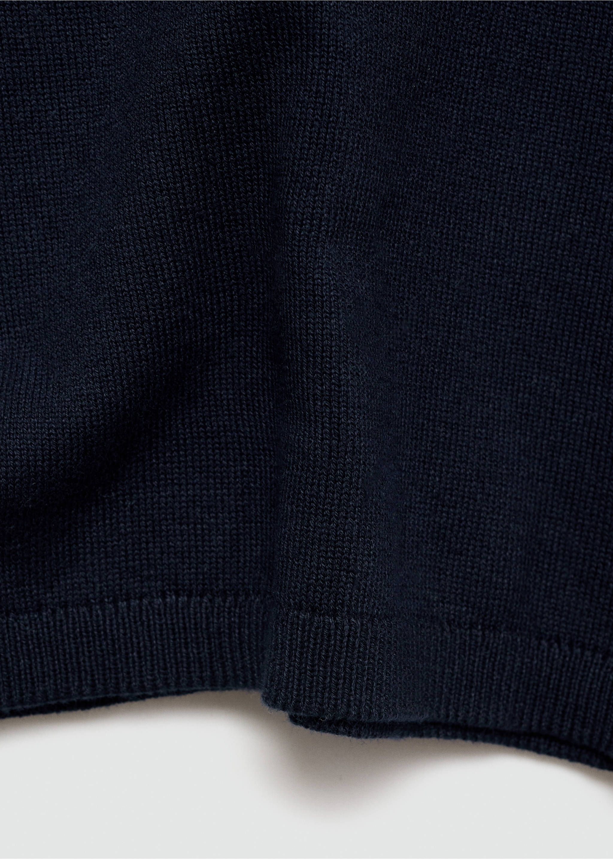 Pull-over à col en V - Détail de l'article 0, Bleu marine foncé. Ref: 77055630-00.