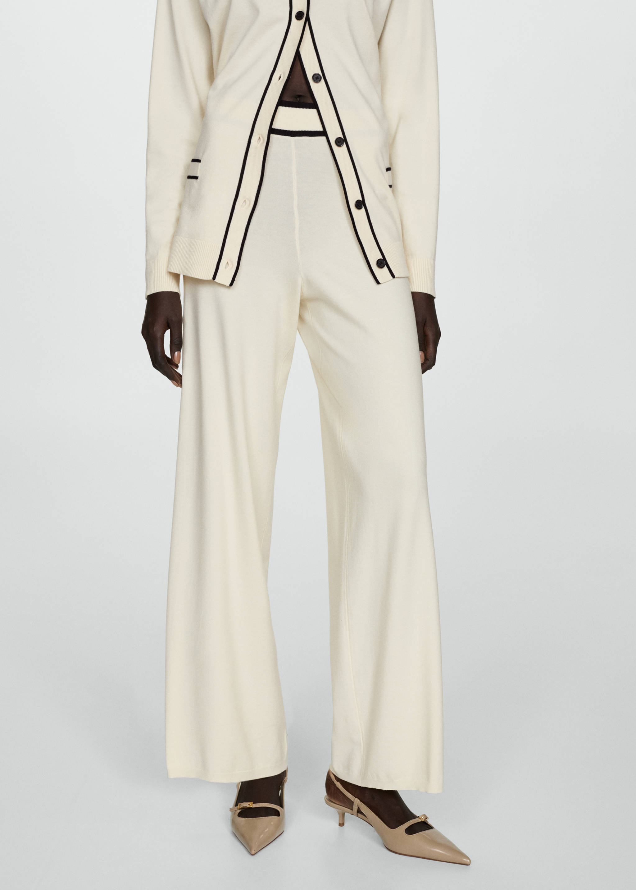 Straight knitted trousers - Medium plane