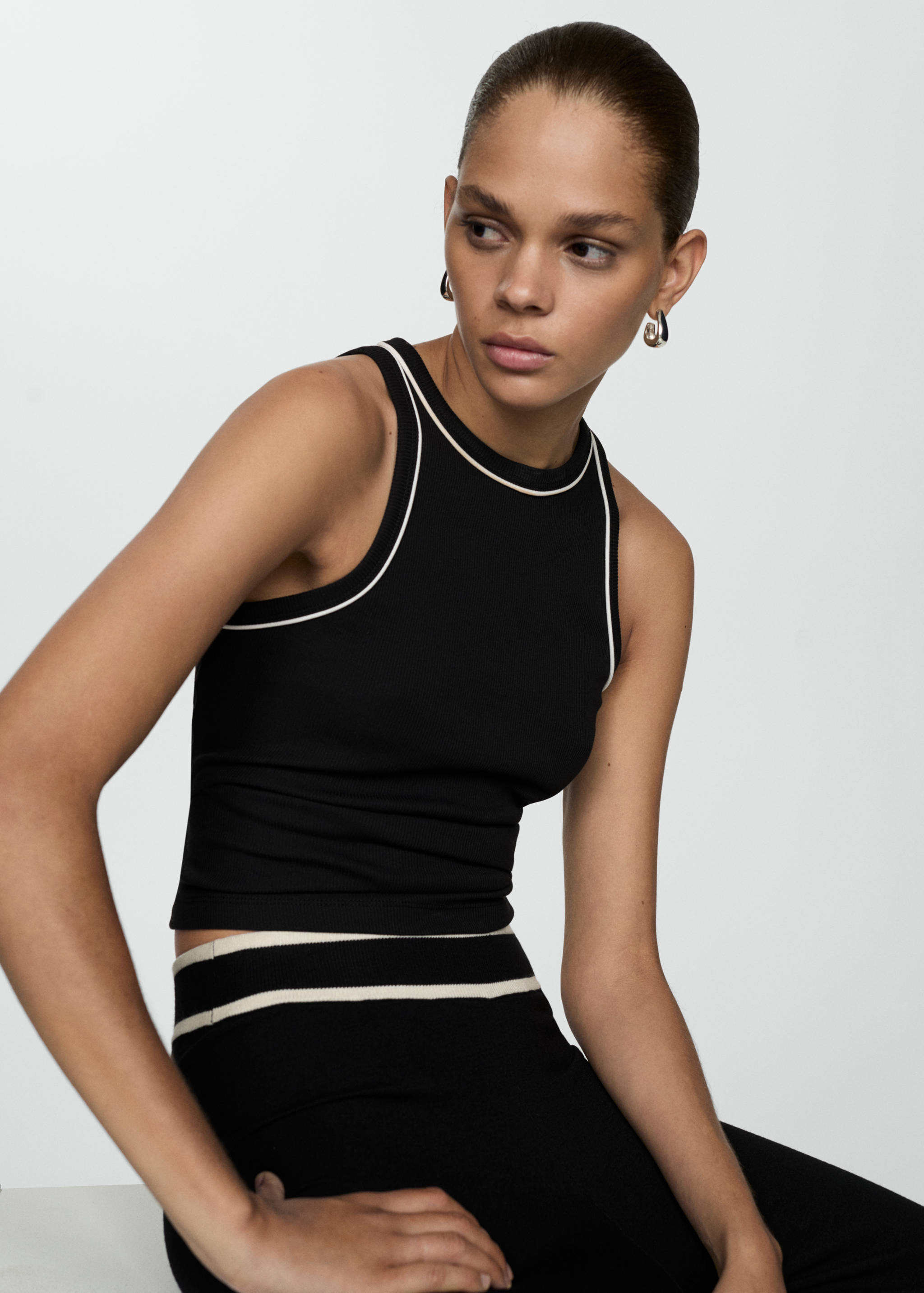 Straight knitted trousers - Details of the article 2