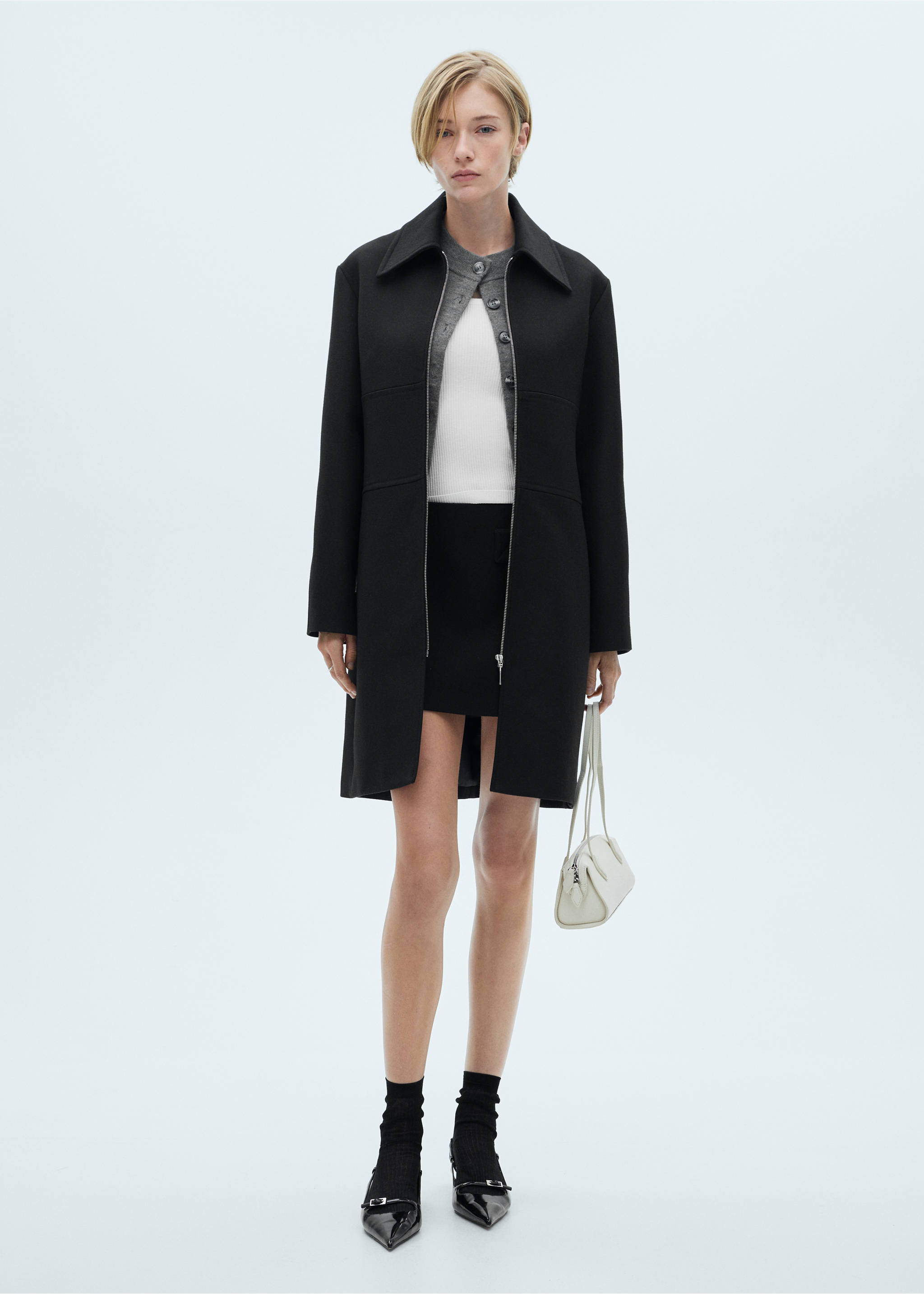 Zip straight-cut coat - General plane, Black. Ref: 77055648-00.