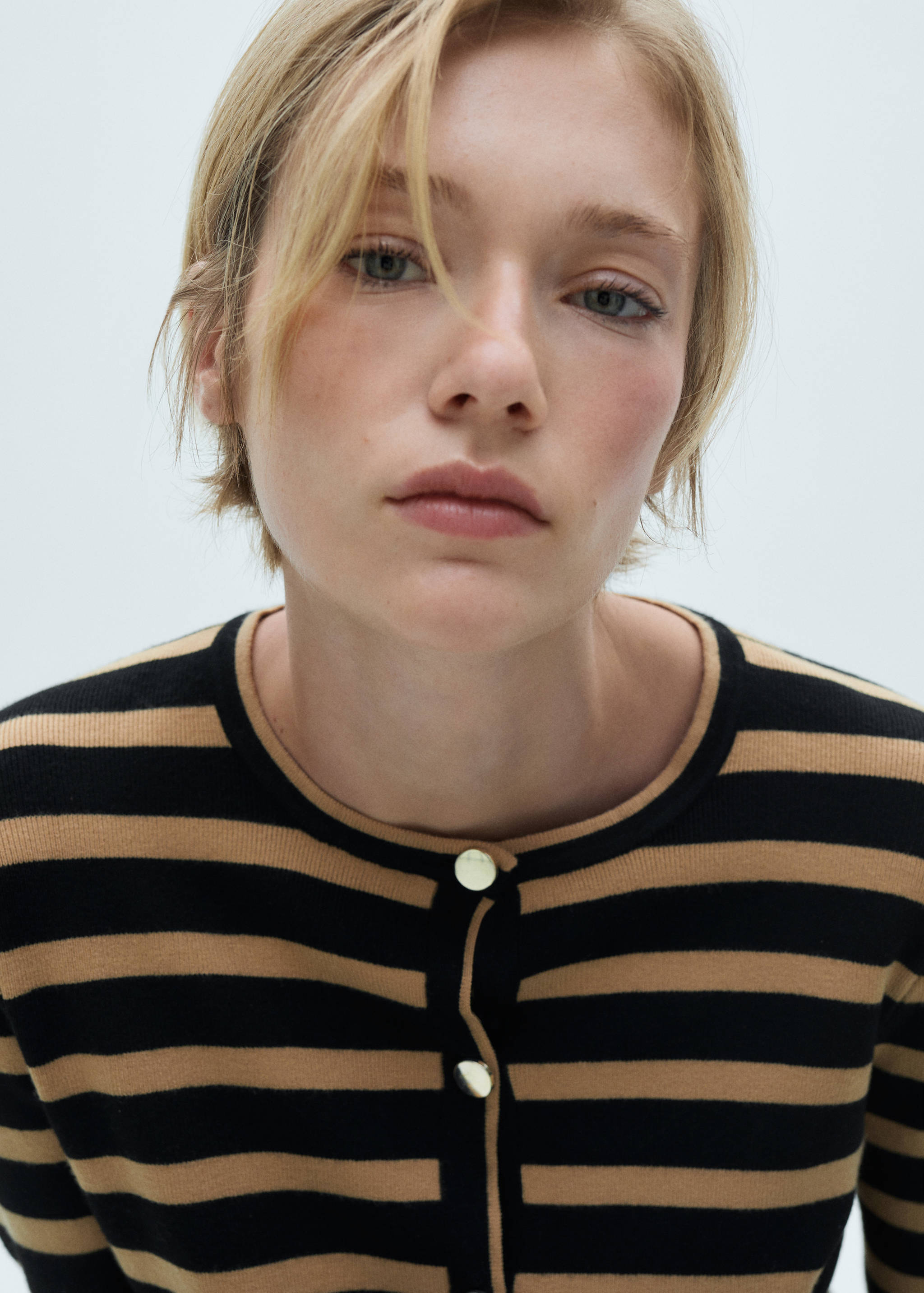 Button knit cardigan - Details of the article 1