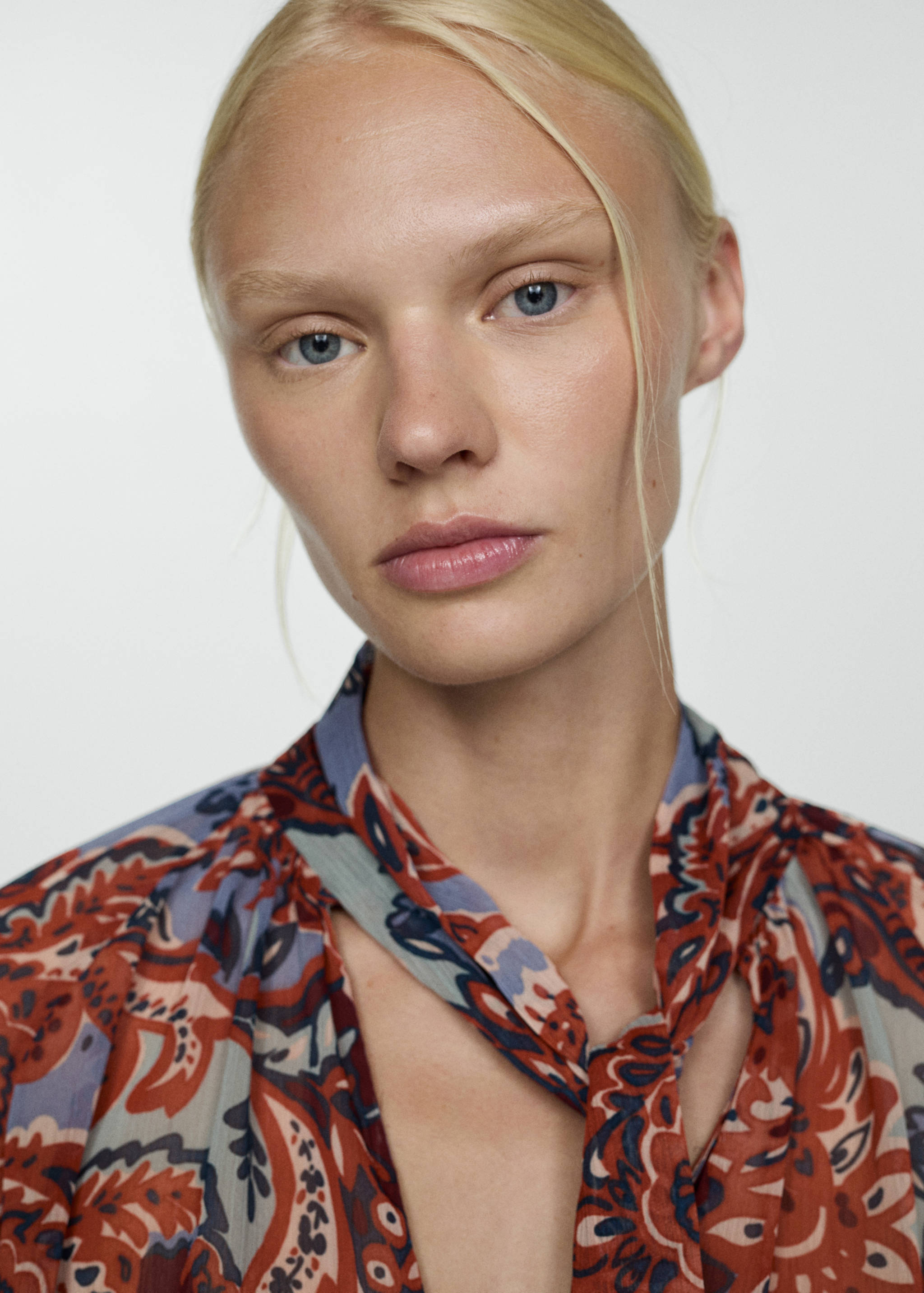 Ruffled paisley-print blouse - Details of the article 1