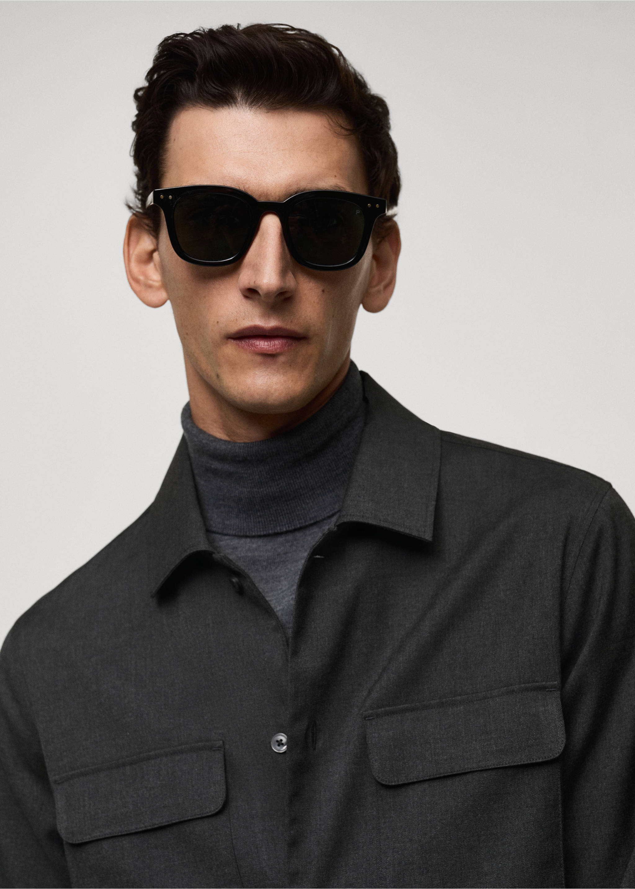 Slim-fit overshirt with pockets - Details of the article 1, Dark Heather Grey. Ref: 77055974-00.
