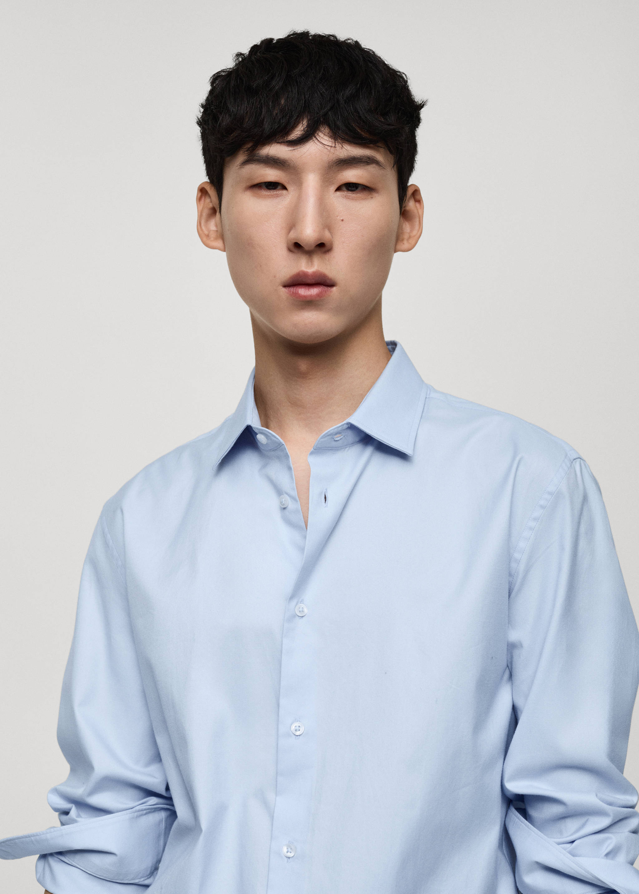 100% cotton twill regular-fit shirt - Details of the article 1