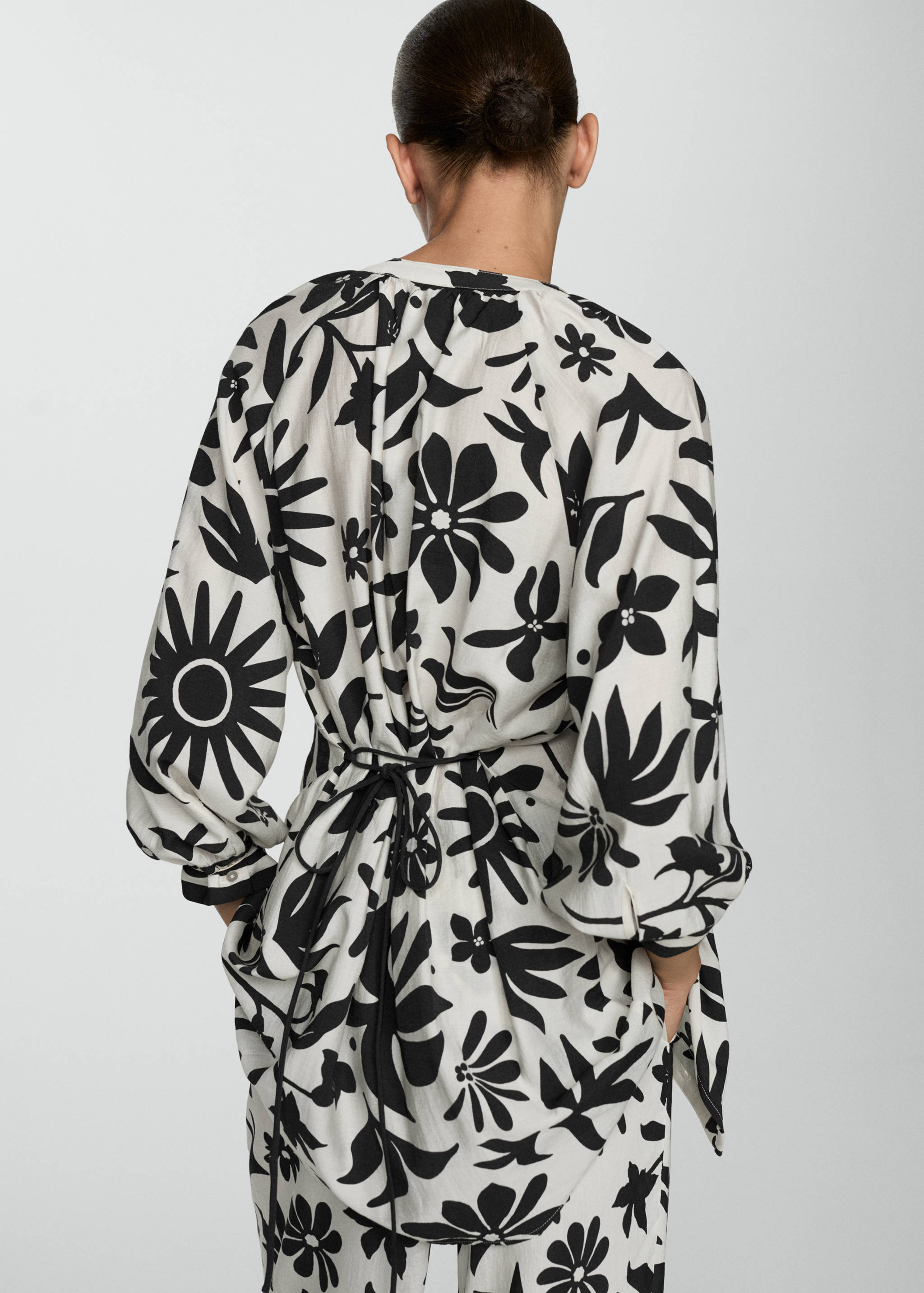 Camisa estampada lazo - Reverso del artículo